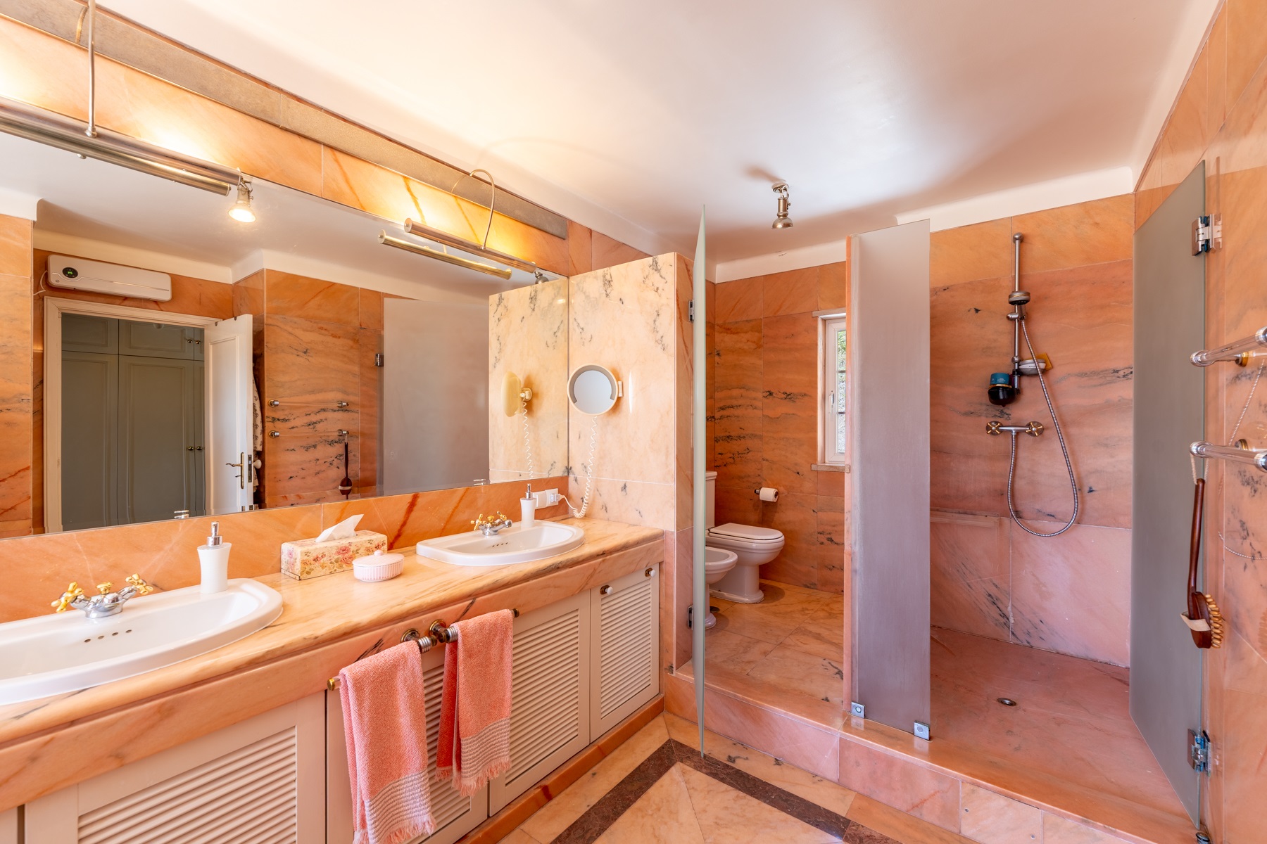  Detached house, 4 bedrooms, for Sale - 物件實景