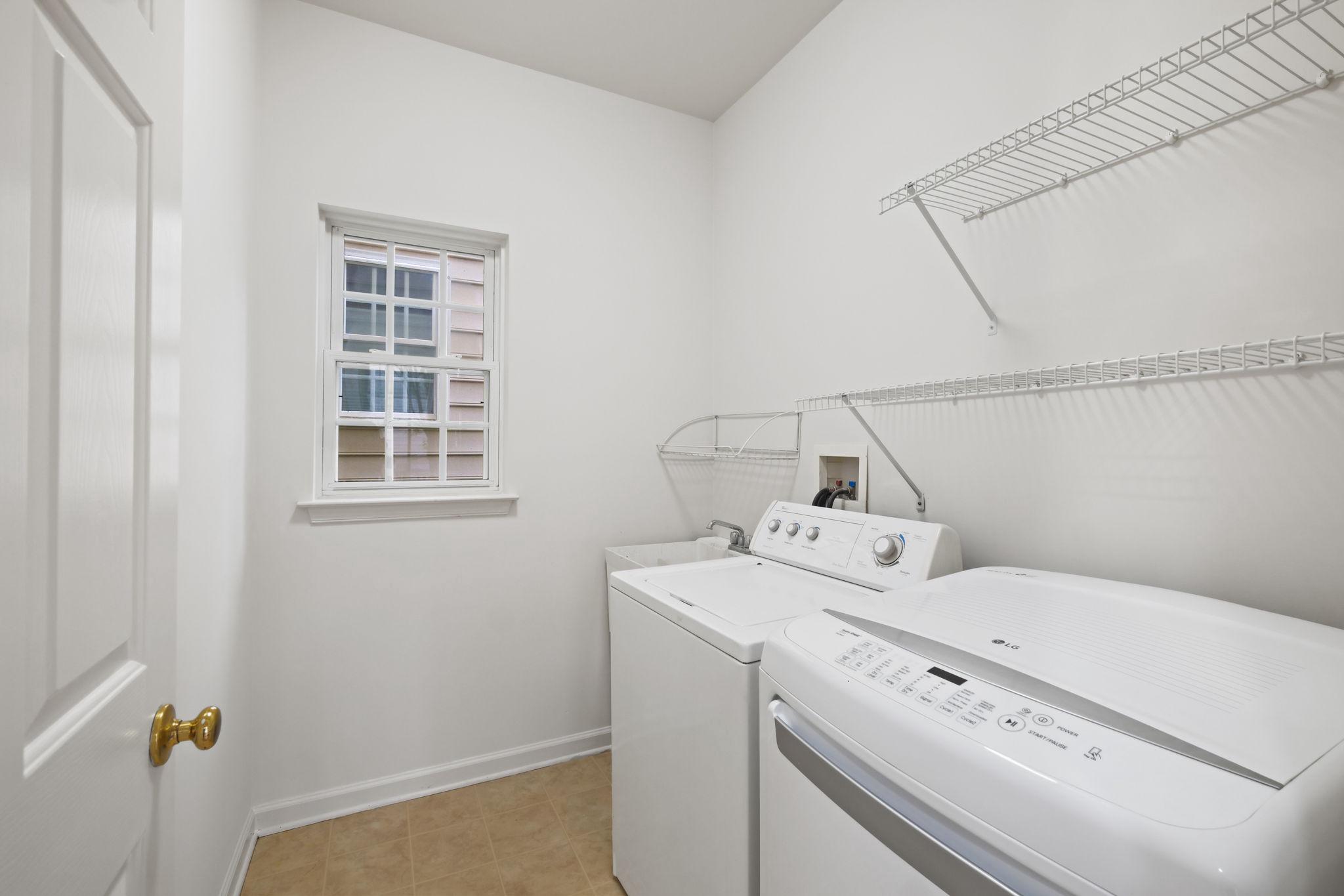  845 Lake Varuna Drive, Gaithersburg, MD, 20878 - 物件實景
