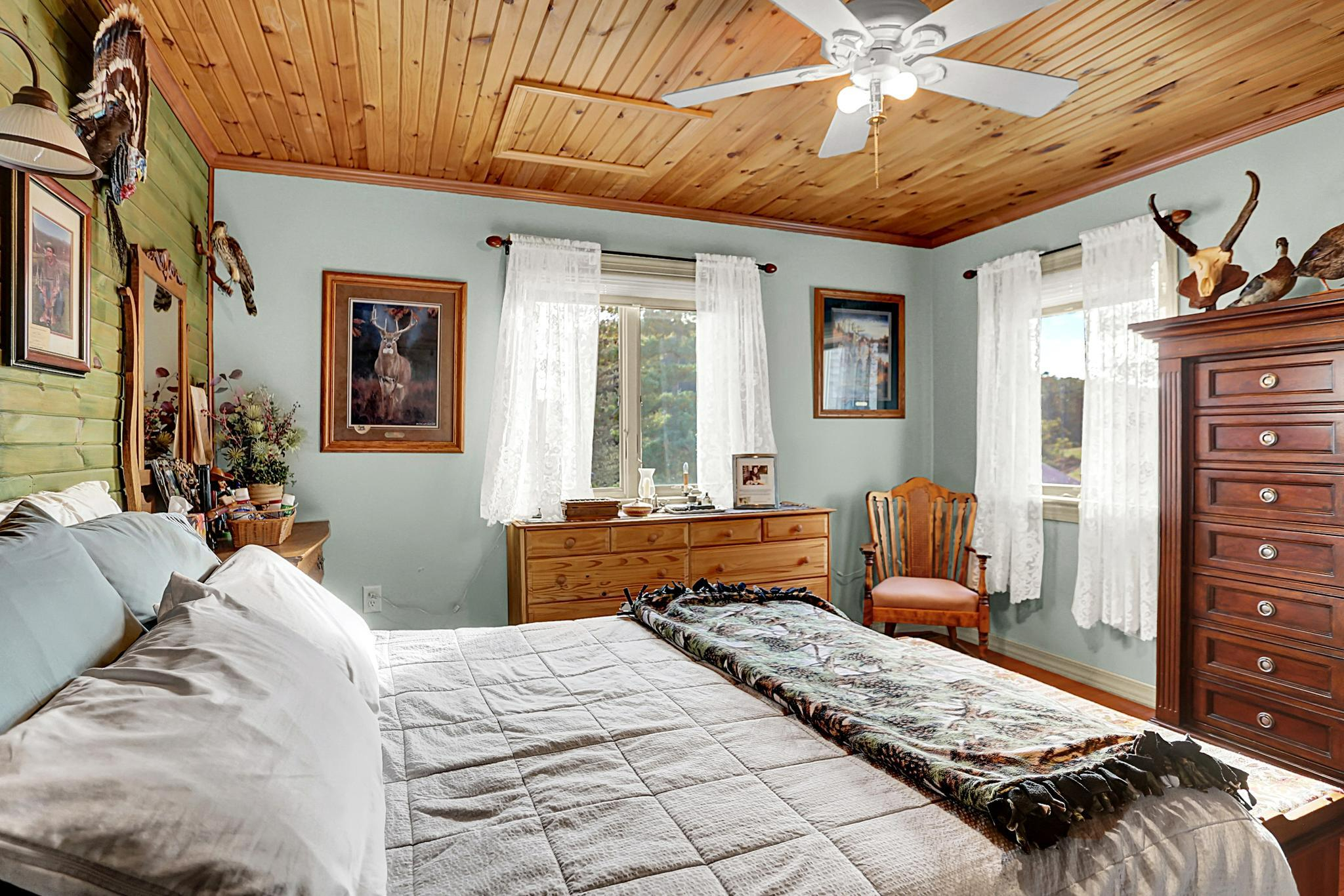 Thompsontown, Pennsylvania, 17094, United States, 4 Bedrooms Bedrooms, ,3 BathroomsBathrooms,Residential,For Sale,1981637