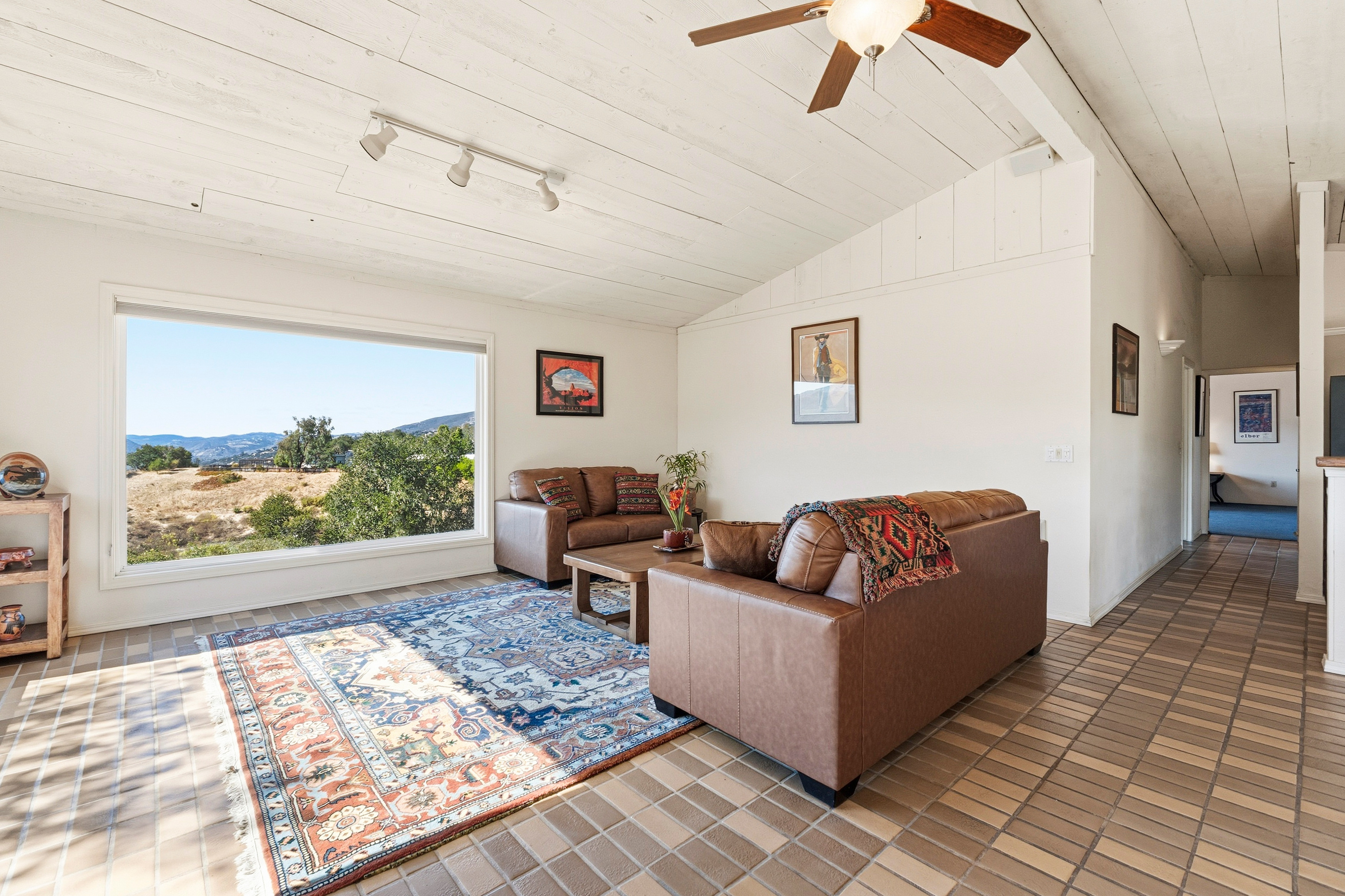  145 East Carmel Valley Road - 物件實景