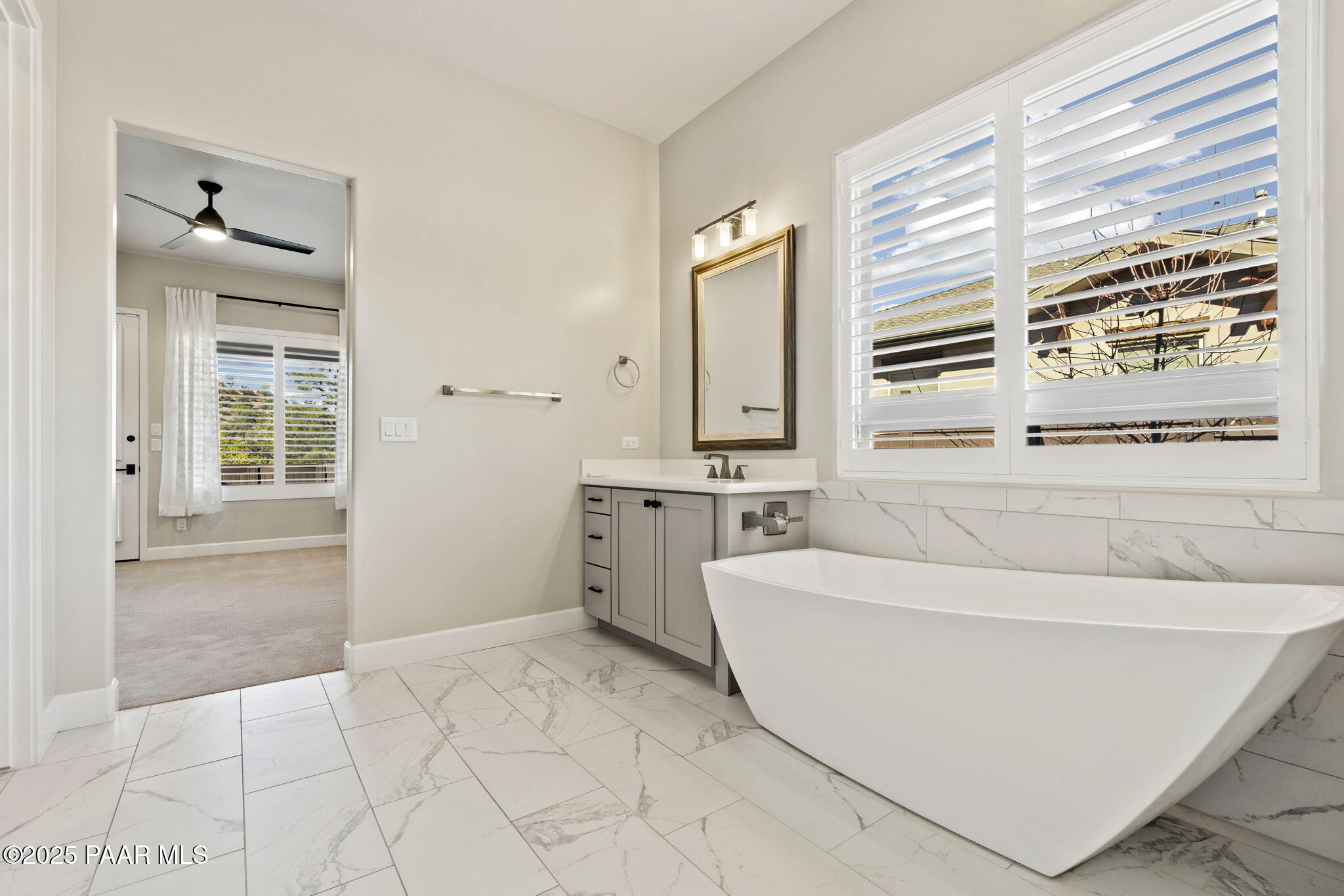 Prescott, Arizona, 86305, United States, 4 Bedrooms Bedrooms, ,2 BathroomsBathrooms,Residential,For Sale,1987901