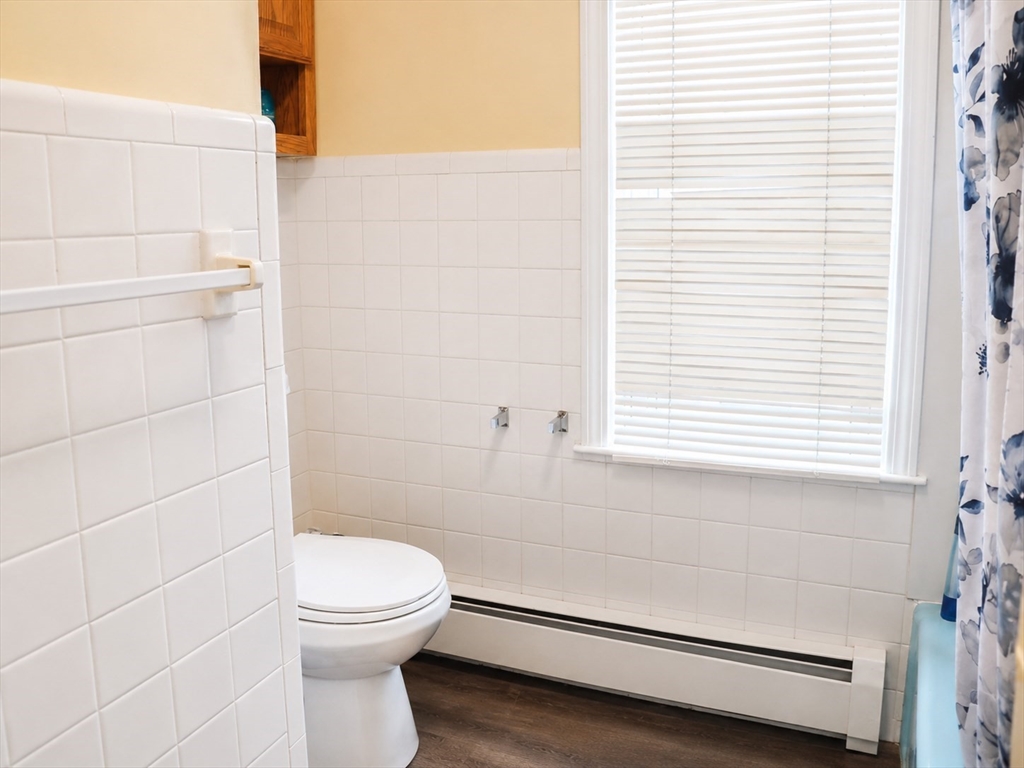 Lynn, Massachusetts, 01904, United States, 8 Bedrooms Bedrooms, ,4 BathroomsBathrooms,Residential,For Sale,2048098
