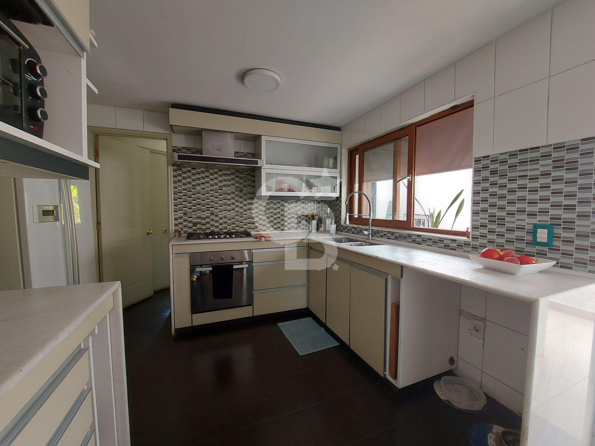 Huechuraba, Chile, 5 Bedrooms Bedrooms, ,4 BathroomsBathrooms,Residential,For Sale,2003220