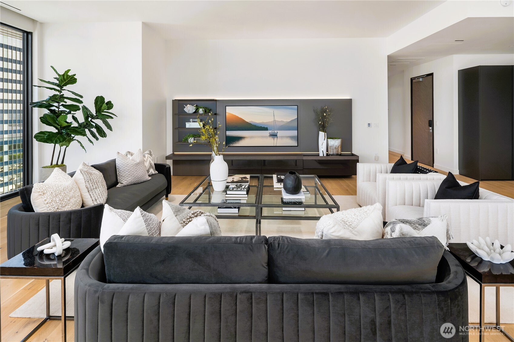 Bellevue, Washington, 98004, United States, 3 Bedrooms Bedrooms, ,3 BathroomsBathrooms,Residential,For Sale,1859717