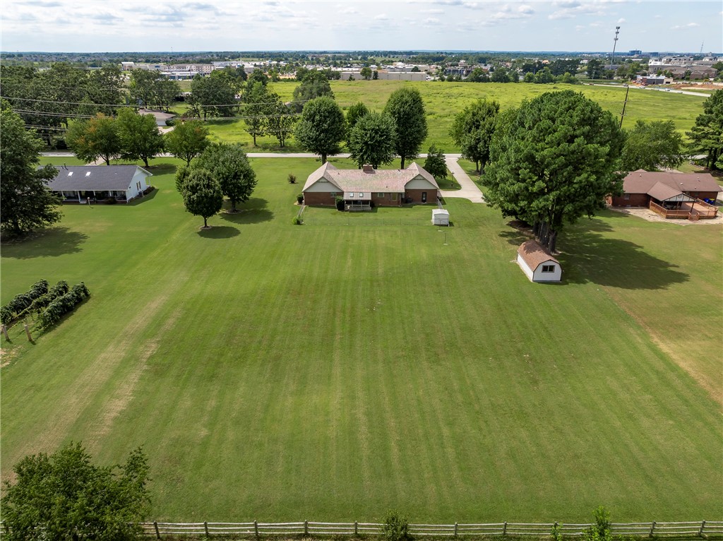Lowell, Arkansas, 72745, United States, 4 Bedrooms Bedrooms, ,2 BathroomsBathrooms,Residential,For Sale,1932049