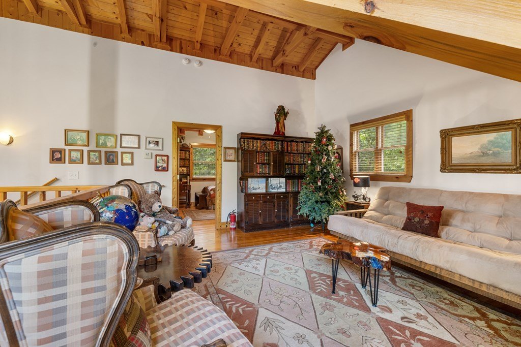 Blairsville, Georgia, 30512, United States, 3 Bedrooms Bedrooms, ,4 BathroomsBathrooms,Residential,For Sale,1895292