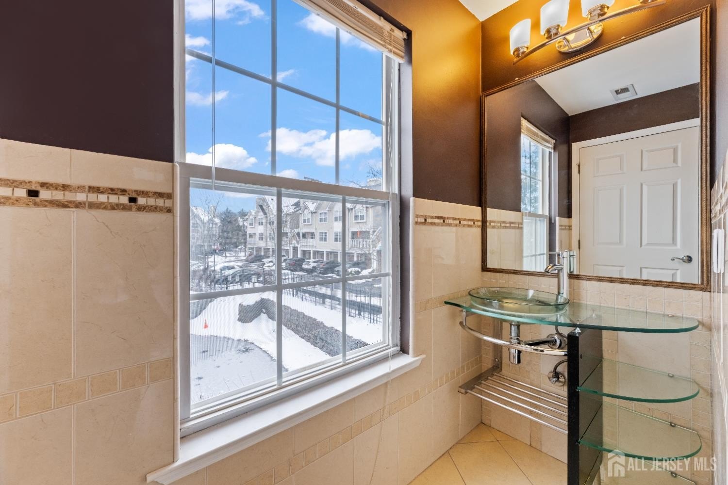 Edison, New Jersey, 08820, United States, 3 Bedrooms Bedrooms, ,3 BathroomsBathrooms,Residential,For Sale,2005666