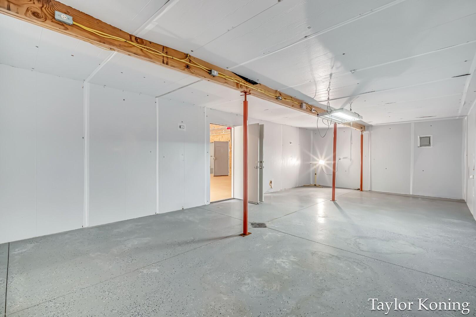 Hart, Michigan, 49420, United States, 2 Bedrooms Bedrooms, ,2 BathroomsBathrooms,Residential,For Sale,1949749