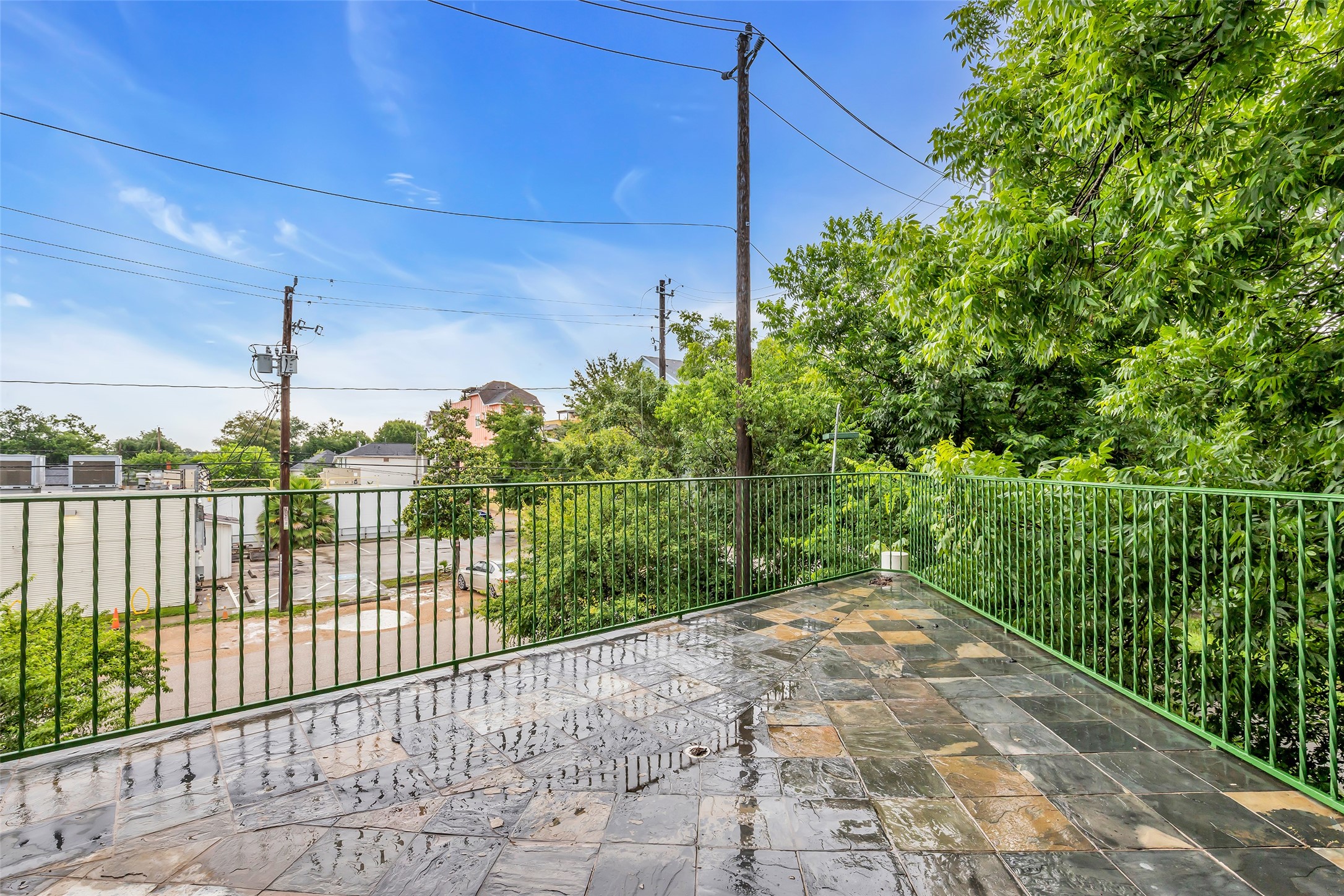  3201 White Oak Drive - 物件實景