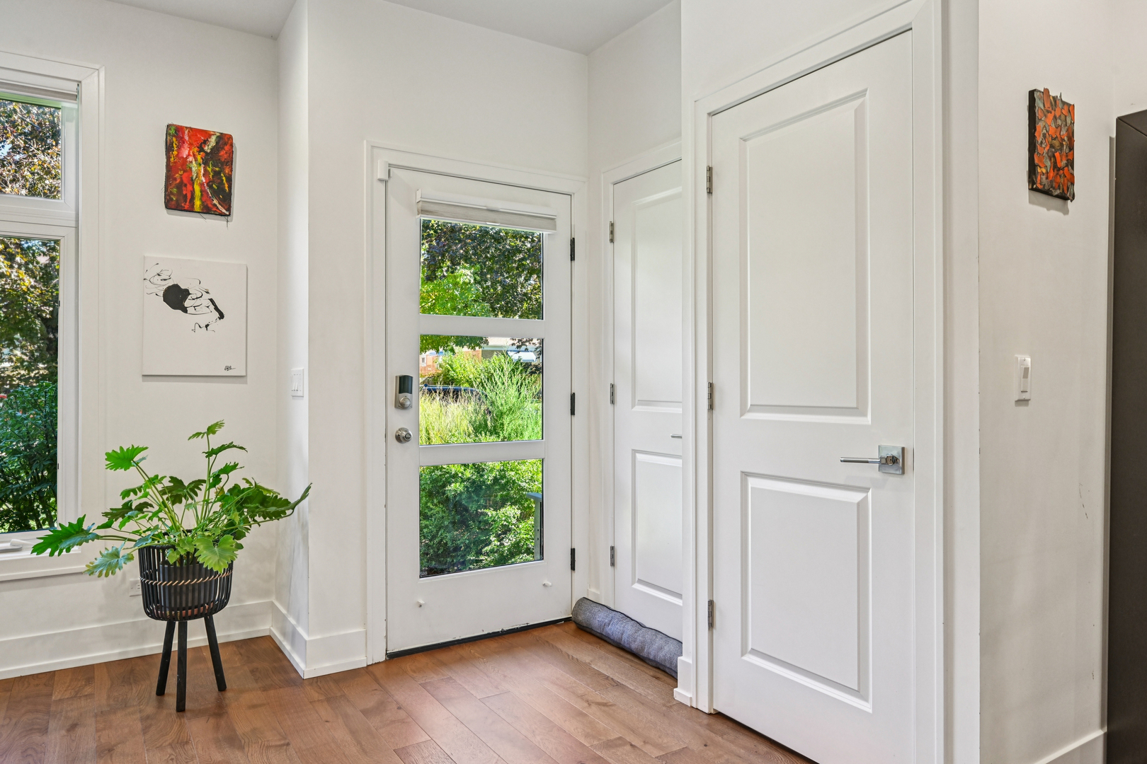 Evanston, Illinois, 60202, United States, 4 Bedrooms Bedrooms, ,3 BathroomsBathrooms,Residential,For Sale,1991957