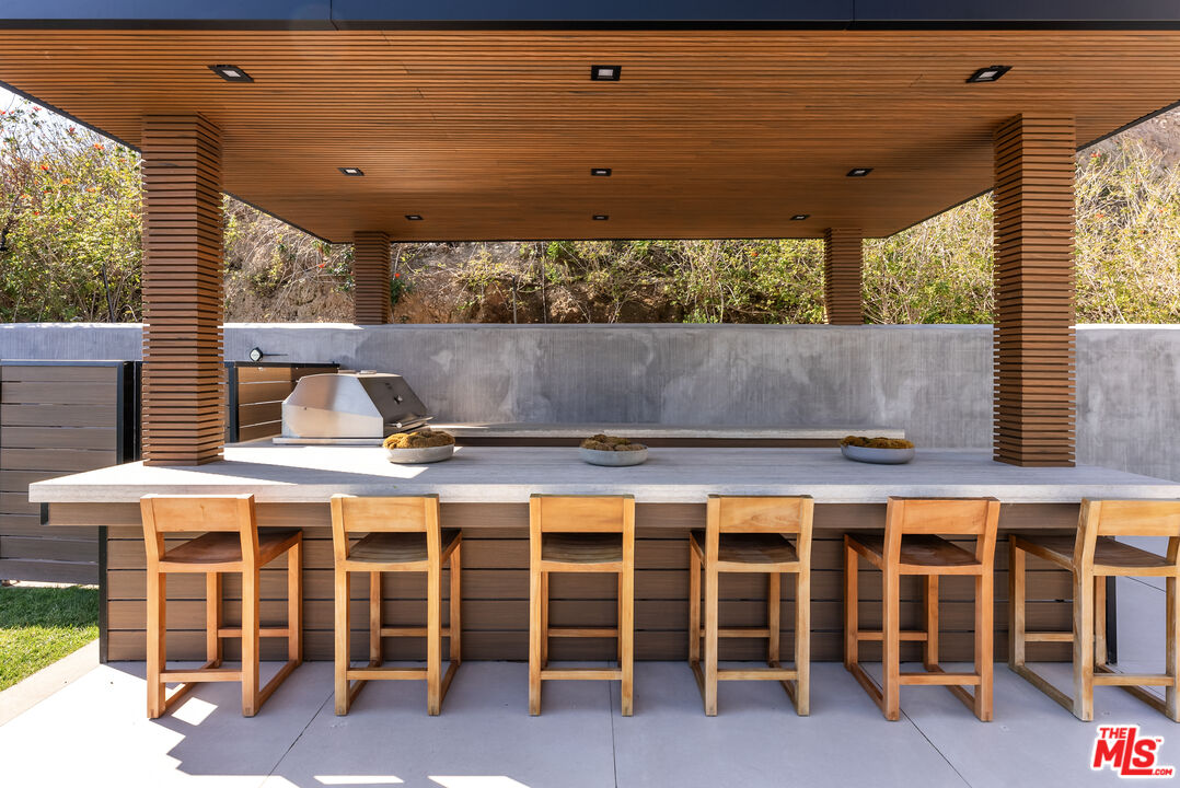 Malibu, California, 90265, United States, 5 Bedrooms Bedrooms, ,10 BathroomsBathrooms,Residential,For Sale,1707540