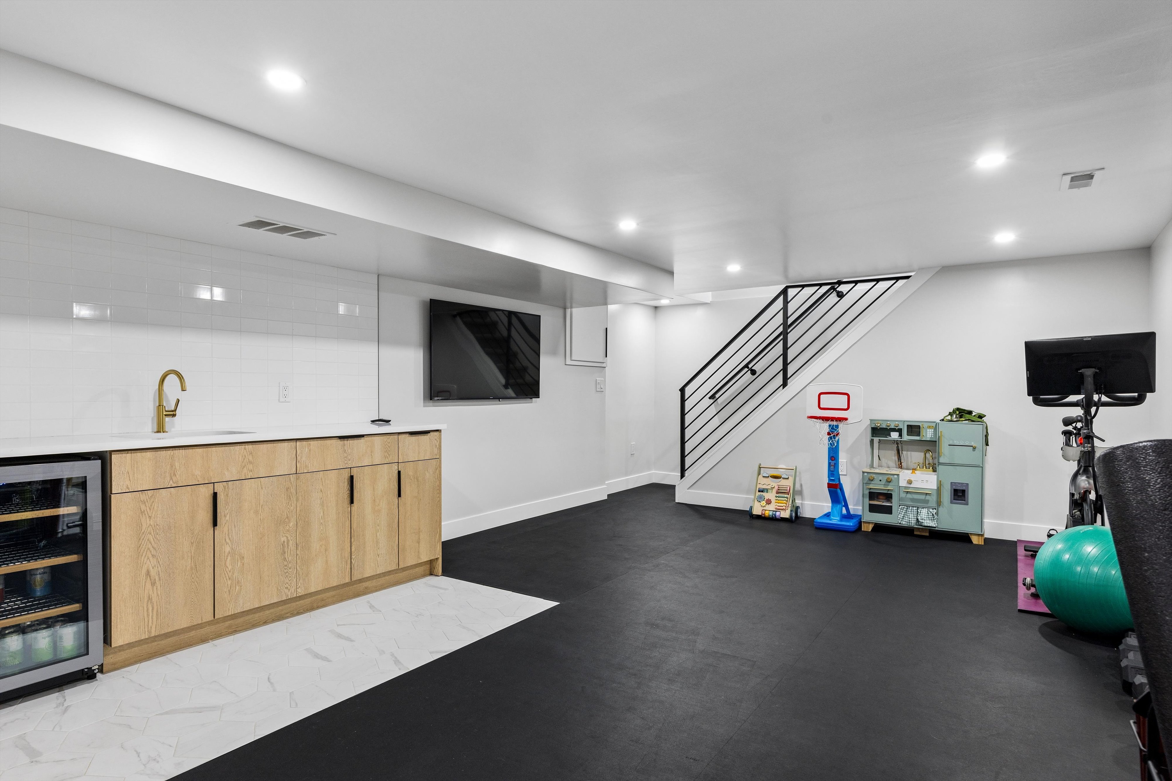  Beautifully renovated-perfect blend of modern functionality, thoughtful design - 物件實景