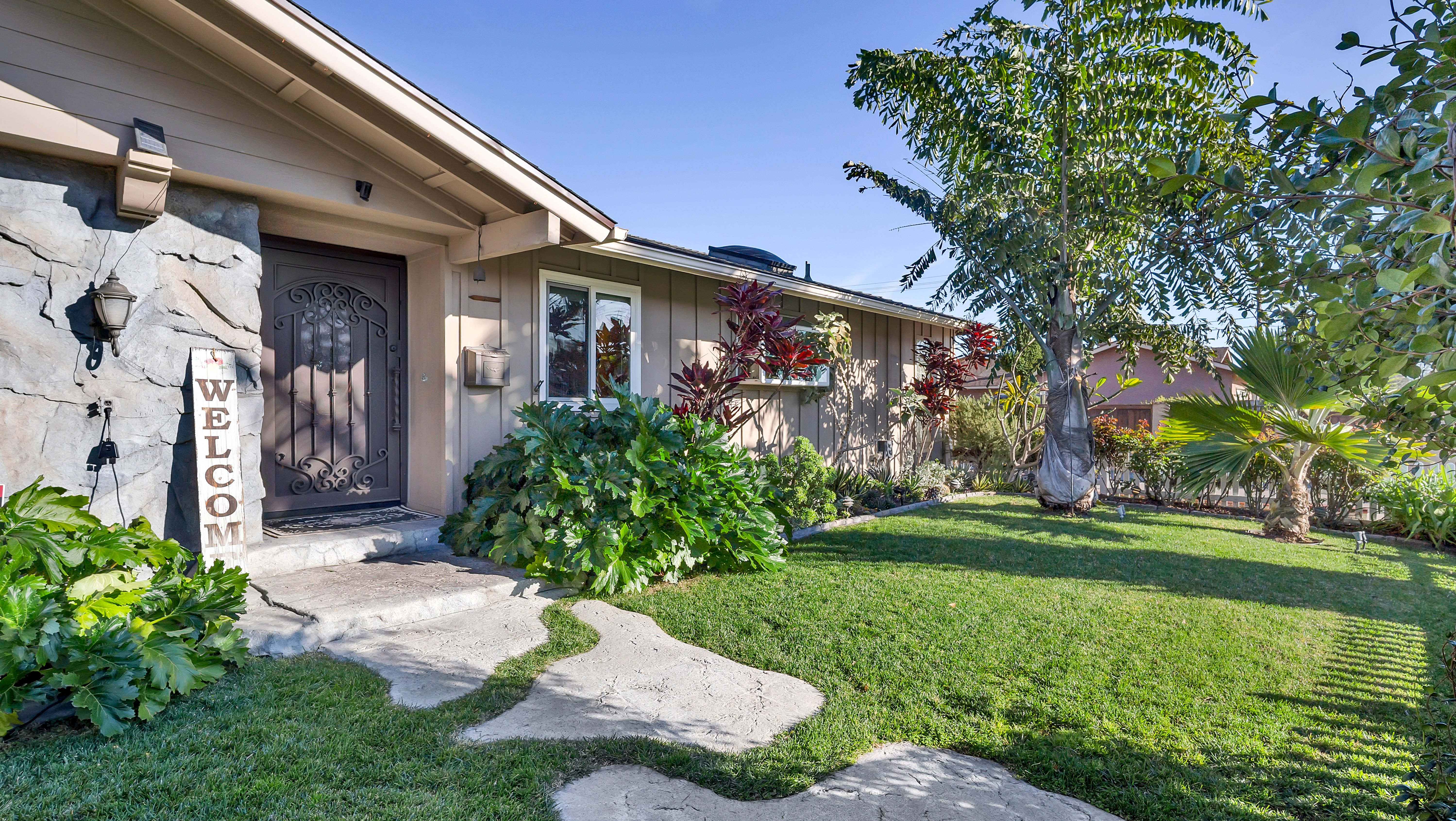  2129 North Pine Street, Orange, CA 92865 - 物件實景