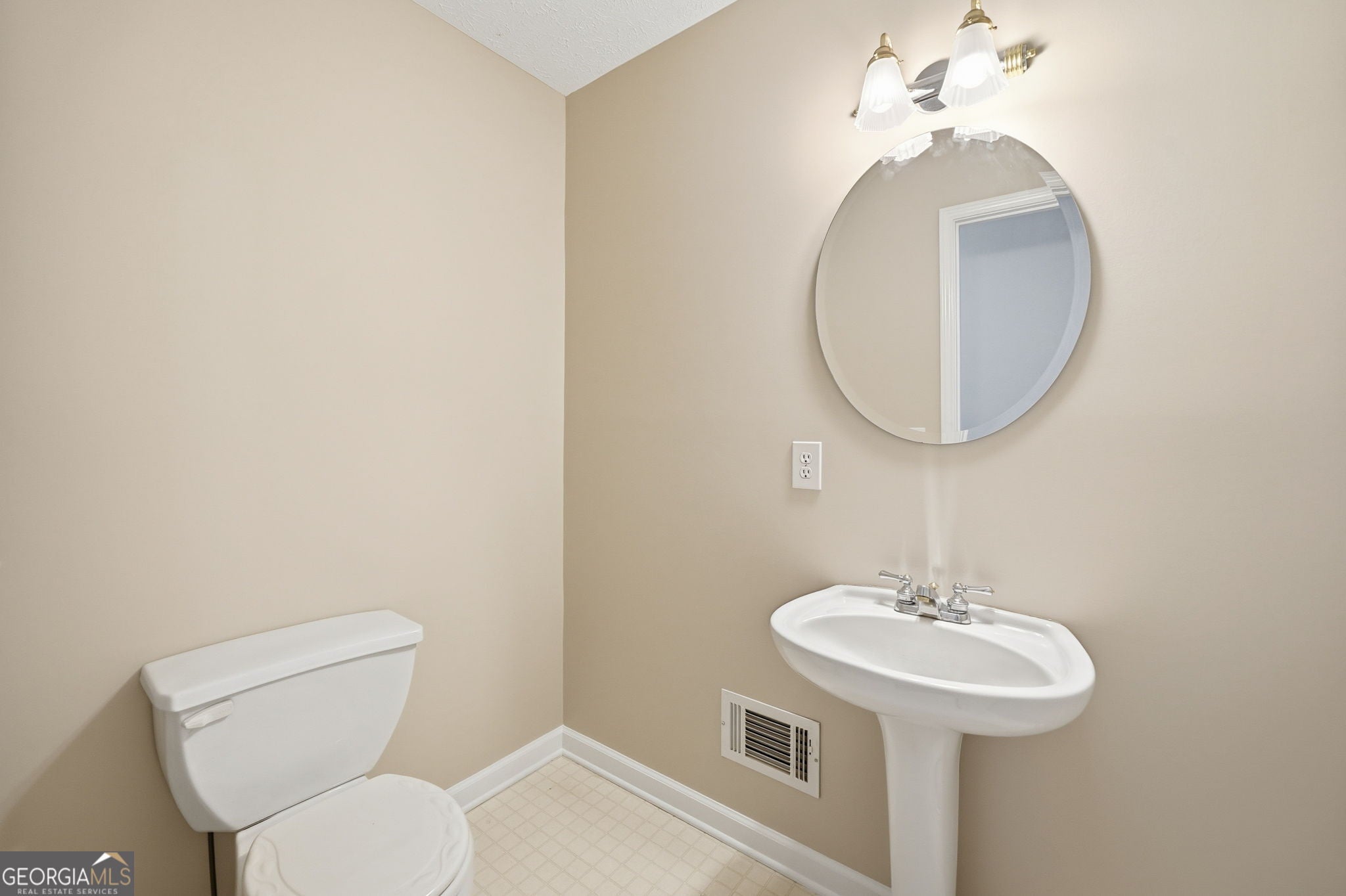 Canton, Georgia, 30114, United States, 4 Bedrooms Bedrooms, ,4 BathroomsBathrooms,Residential,For Sale,1860332