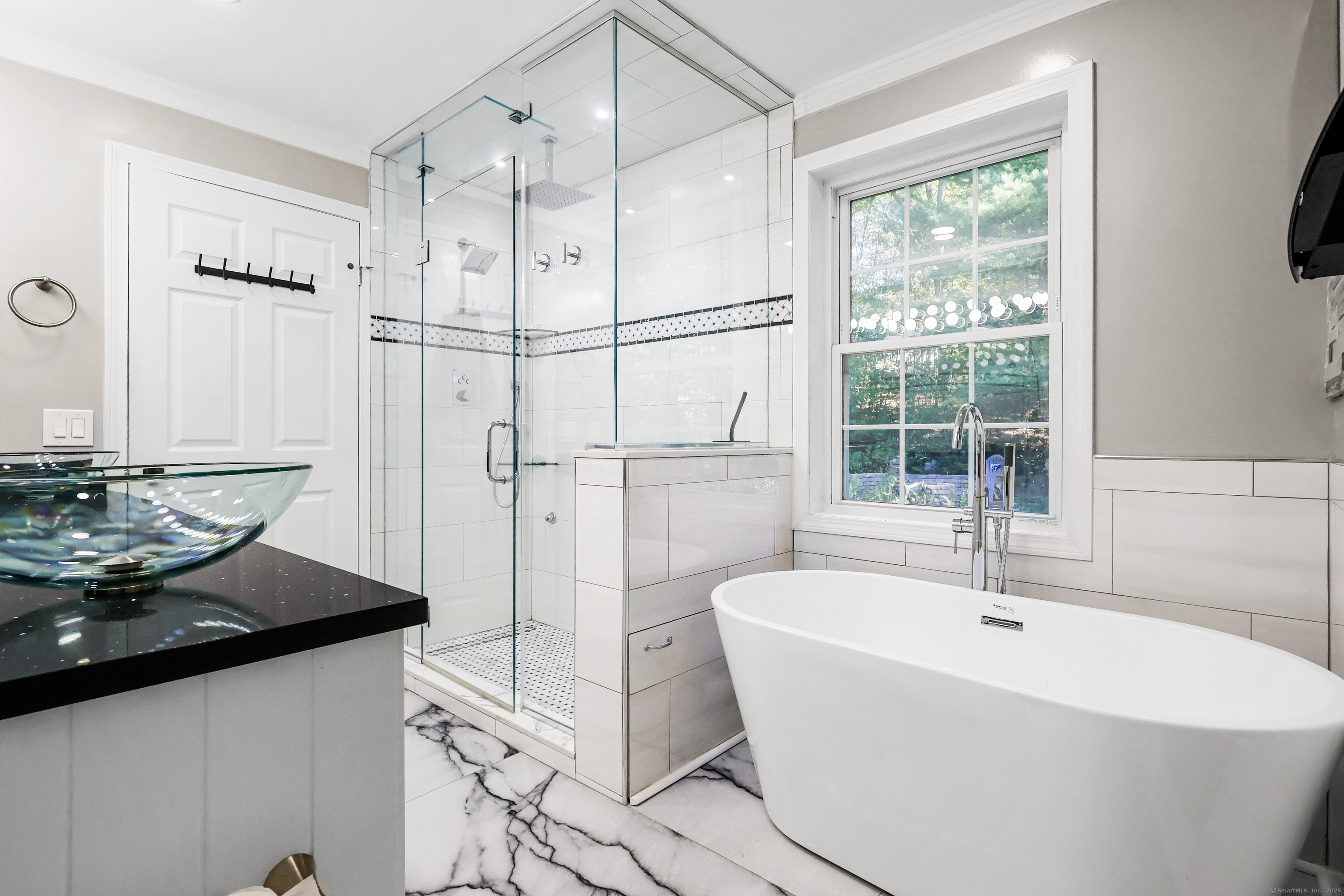 Newtown, Connecticut, 06470, United States, 5 Bedrooms Bedrooms, ,5 BathroomsBathrooms,Residential,For Sale,1960468