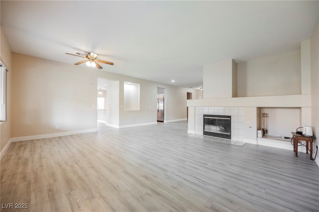 Henderson, Nevada, 89015, United States, 5 Bedrooms Bedrooms, ,2 BathroomsBathrooms,Residential,For Sale,1976773