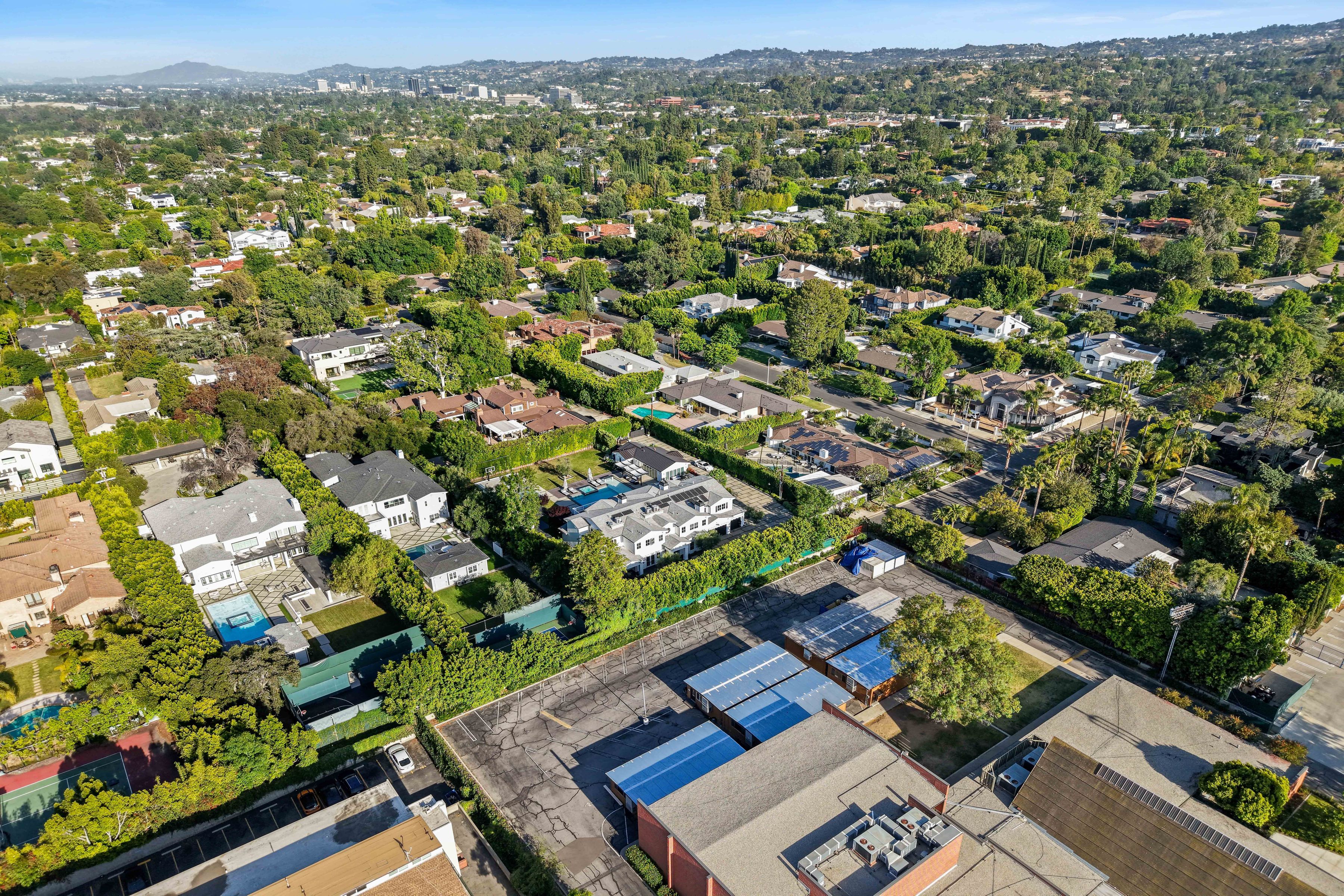  5342 Shoshone Avenue - 物件實景