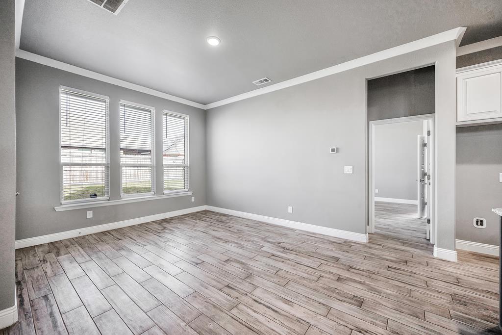 Midland, Texas, 79705, United States, 5 Bedrooms Bedrooms, ,5 BathroomsBathrooms,Residential,For Sale,1998422