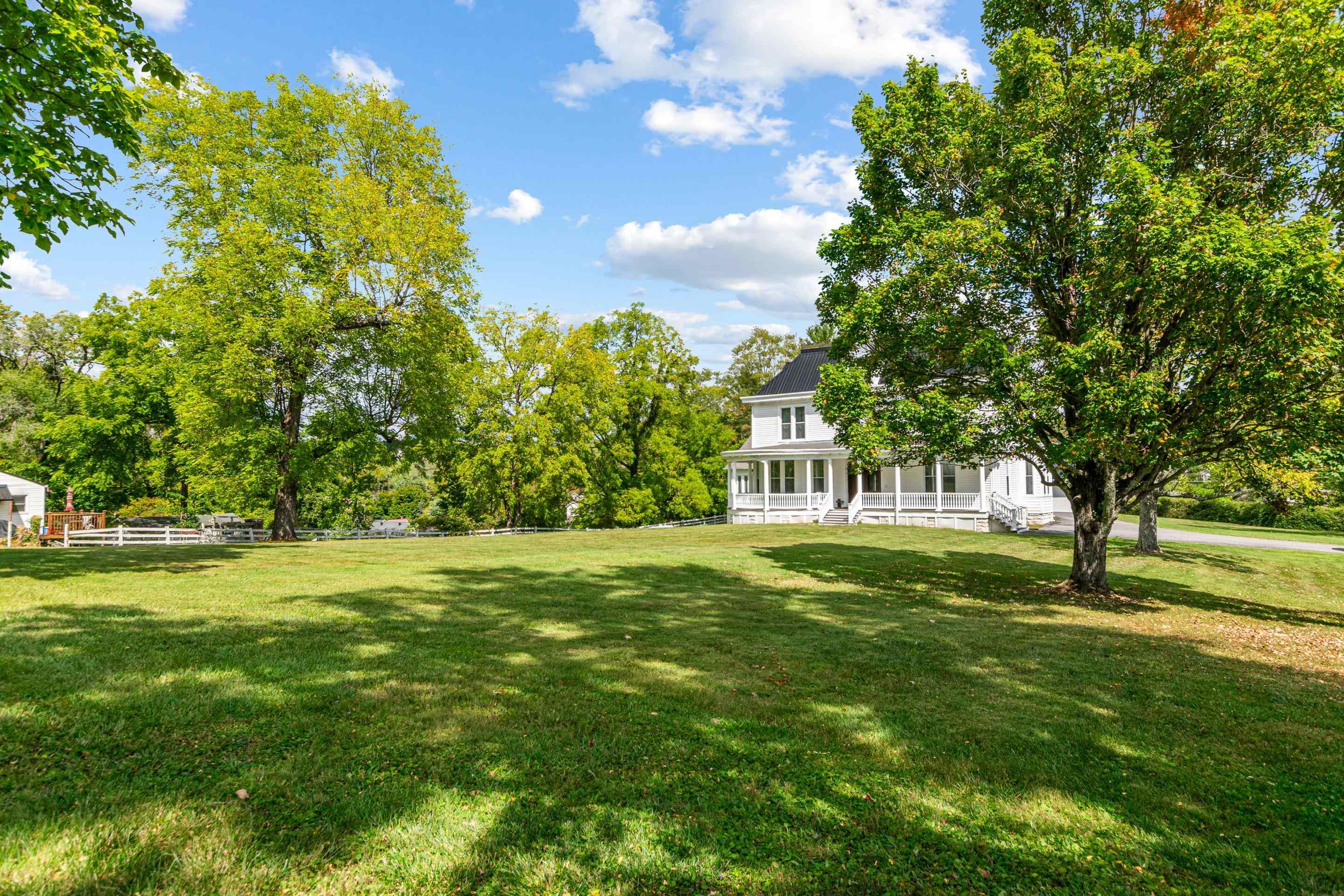 Tazewell, Virginia, 24651, United States, 6 Bedrooms Bedrooms, ,4 BathroomsBathrooms,Residential,For Sale,1905937