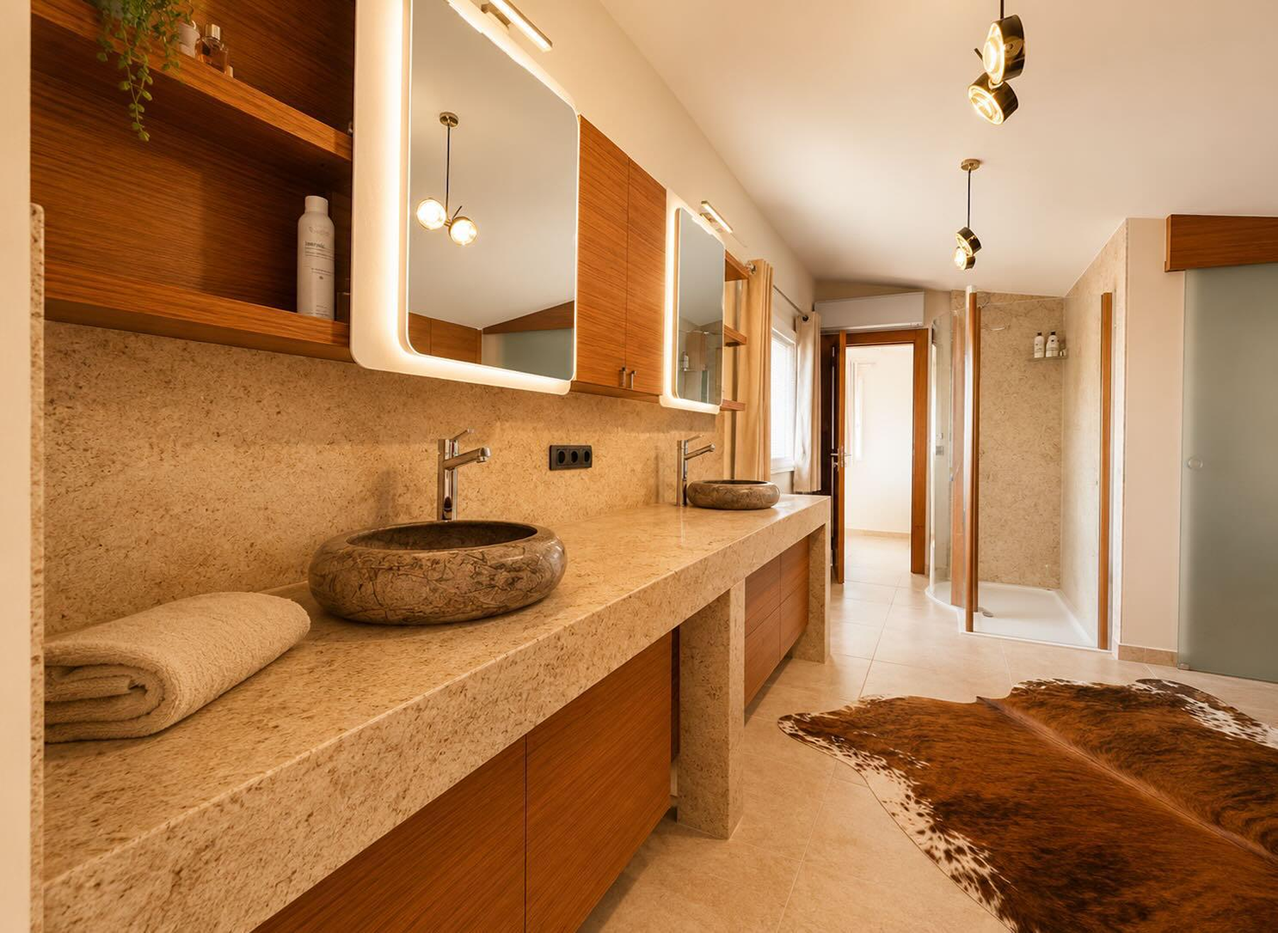  Contemporary villa with a 24-meter mooring in Santa Margarida, Roses - 物件實景