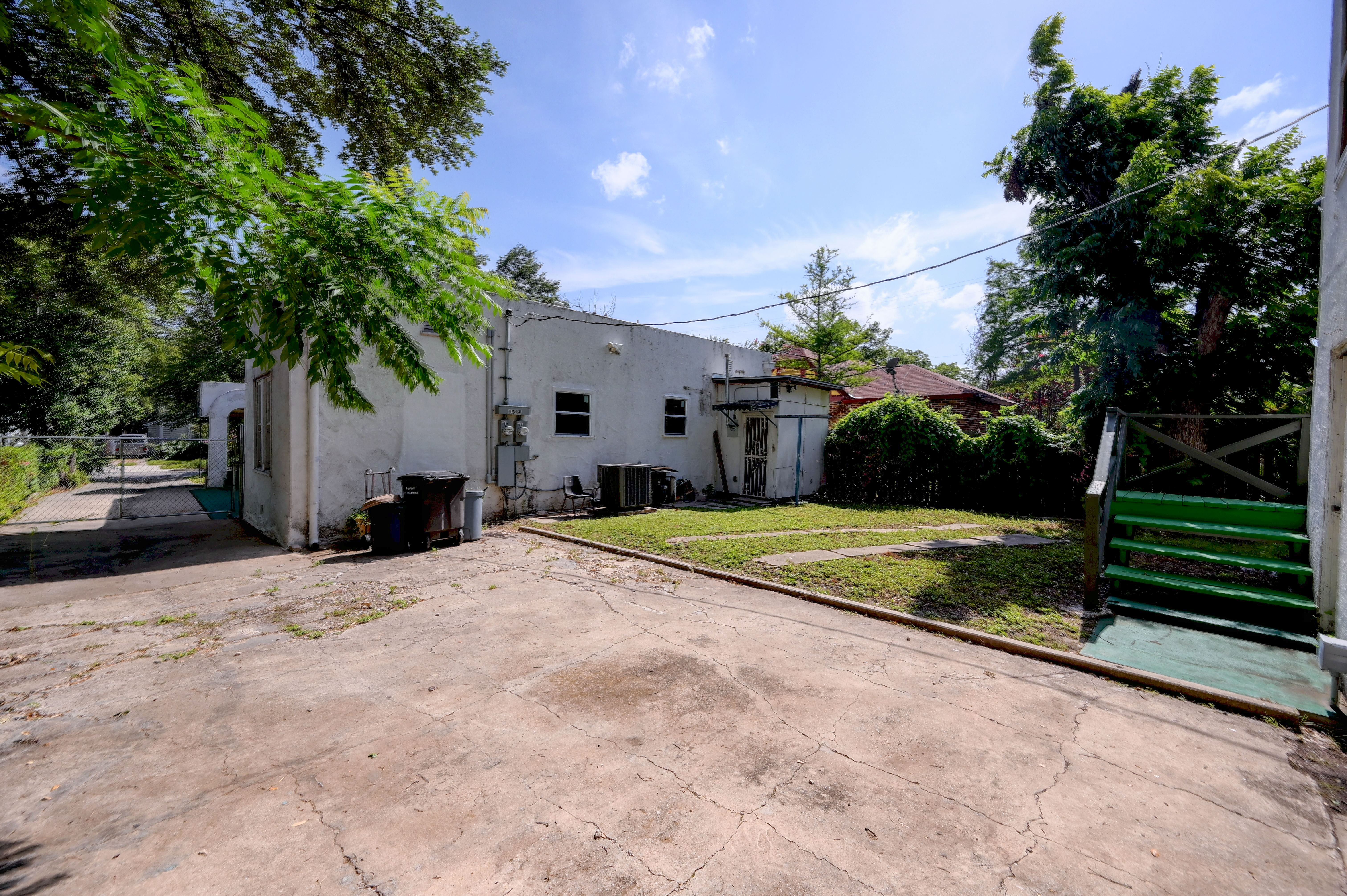  1927 Spanish Gem with Garage Apartment - 物件實景