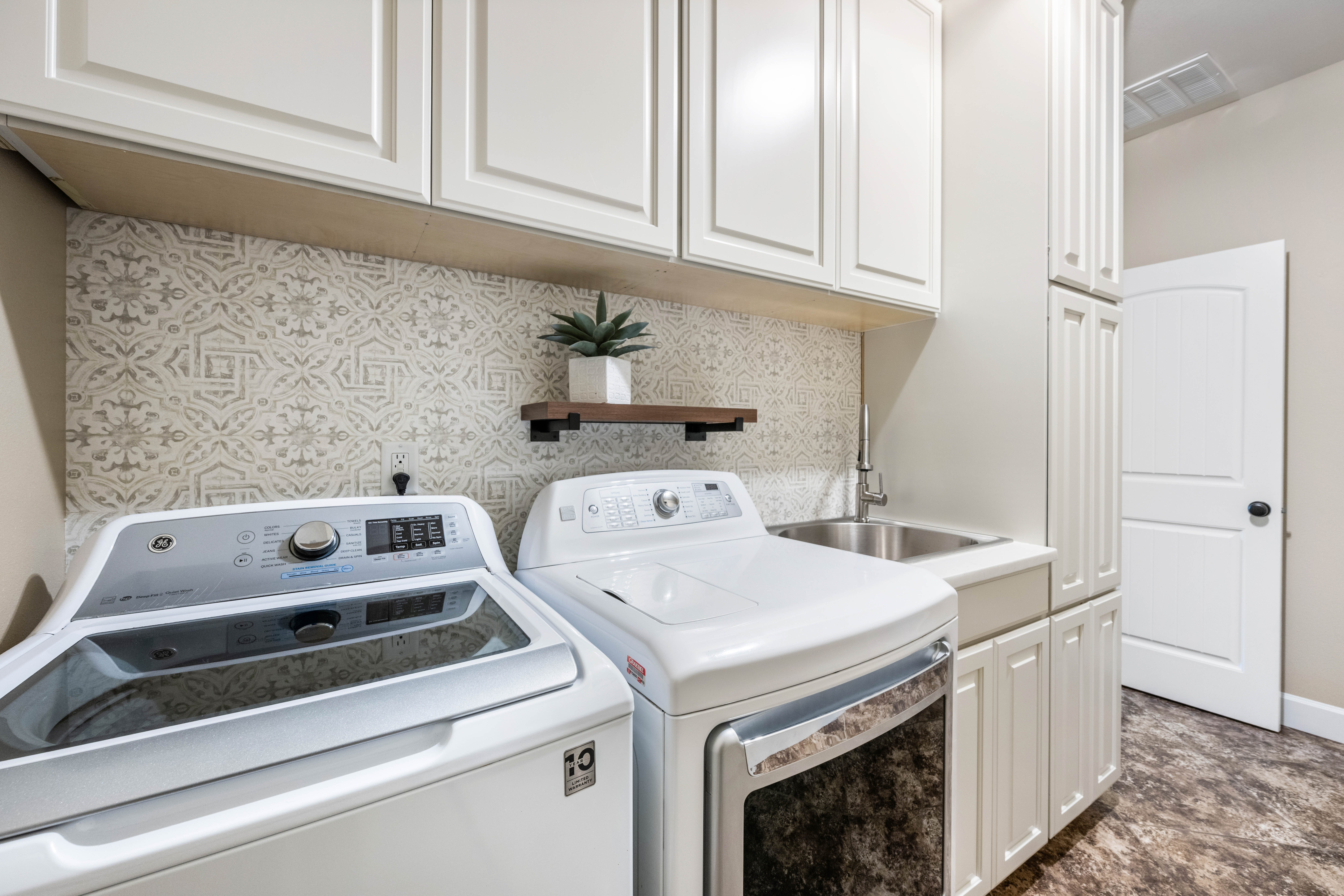  Pool, Quiet Cul-de-sac& Amazing Neighborhood - 物件實景