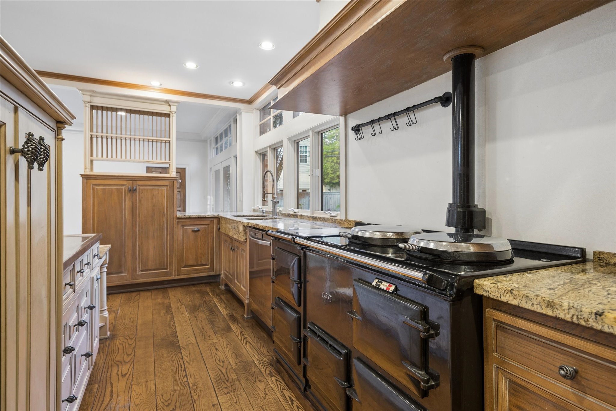  3020 San Felipe Street - 物件實景