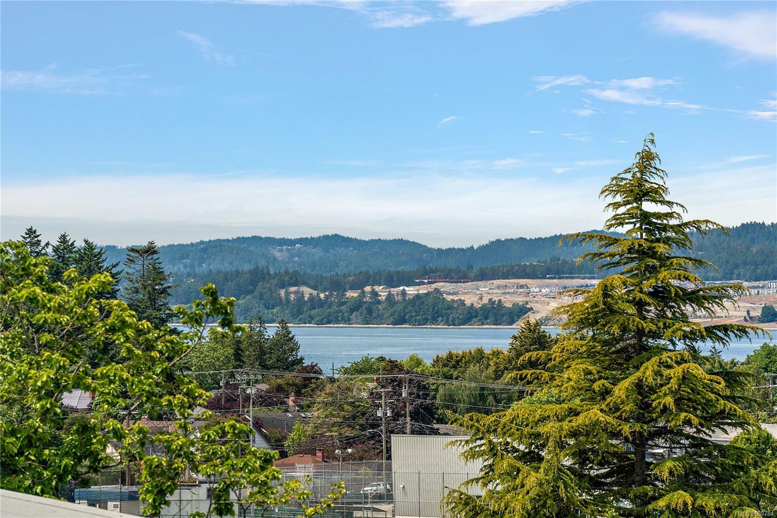 ESQUIMALT, British Columbia, V9A 6A1, CA, 2 Bedrooms Bedrooms, ,Residential,For Sale,1875625