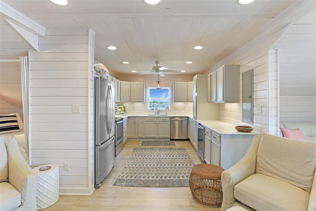 Lake Charles, Louisiana, 70607, United States, 1 Bedroom Bedrooms, ,2 BathroomsBathrooms,Residential,For Sale,2028404