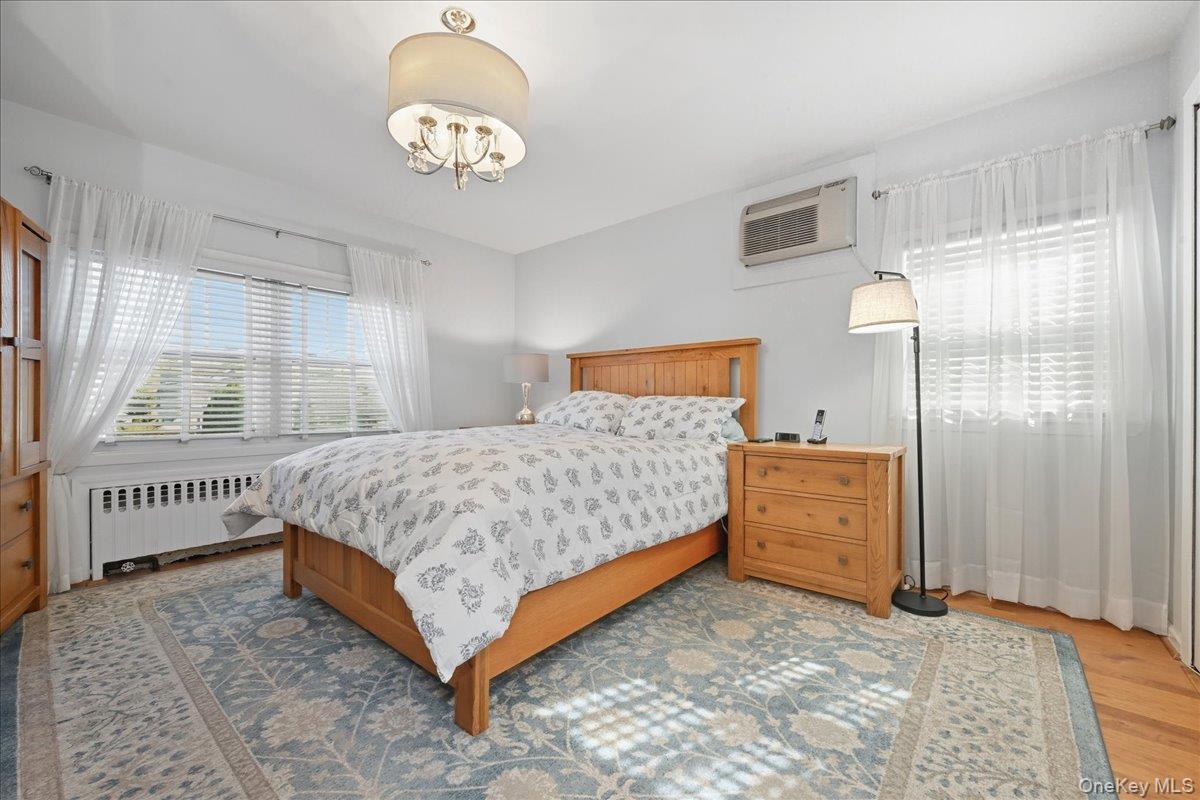 North Bellmore, New York, 11710, United States, 3 Bedrooms Bedrooms, ,2 BathroomsBathrooms,Residential,For Sale,1991697
