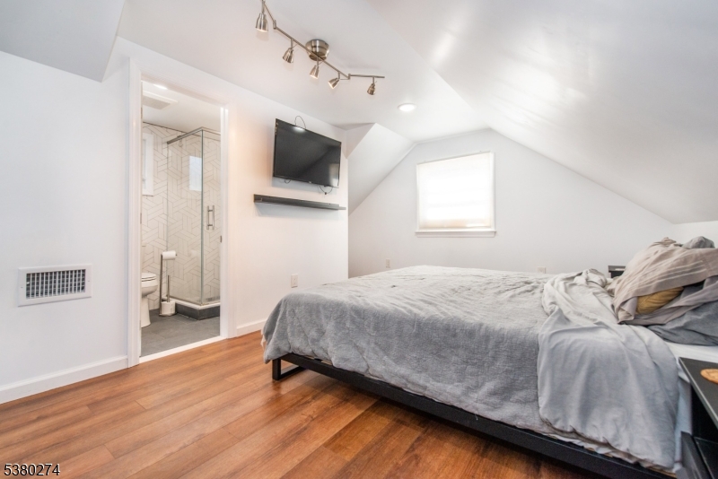 Clifton City, New Jersey, 07012, United States, 4 Bedrooms Bedrooms, ,2 BathroomsBathrooms,Residential,For Sale,1940862