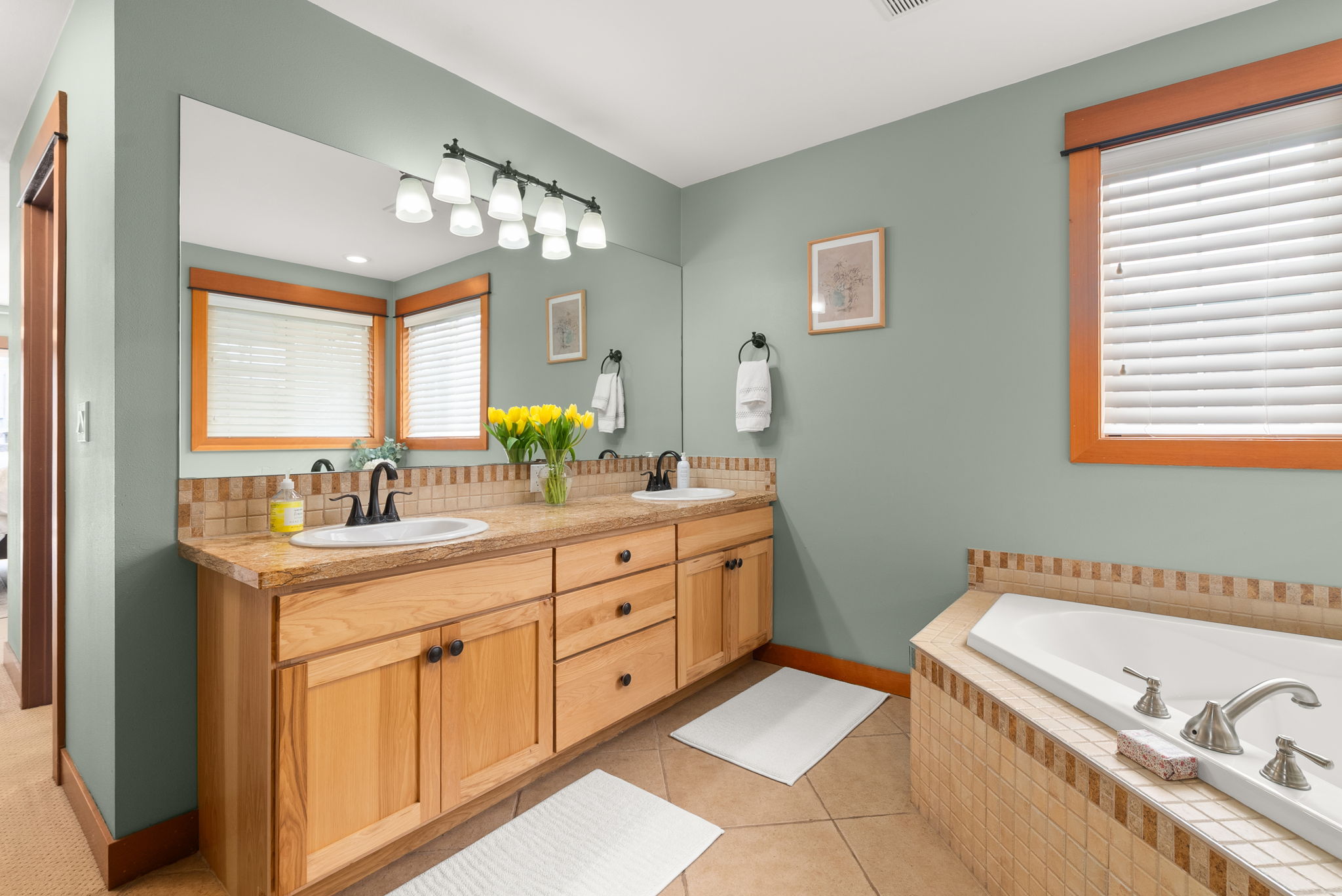  University Place Living - 物件實景