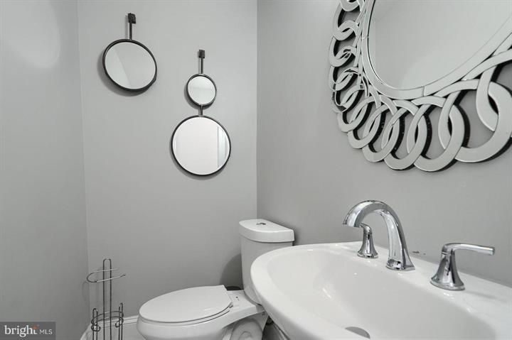 Baltimore, Maryland, 21230, United States, 5 Bedrooms Bedrooms, ,7 BathroomsBathrooms,Residential,For Sale,1920297