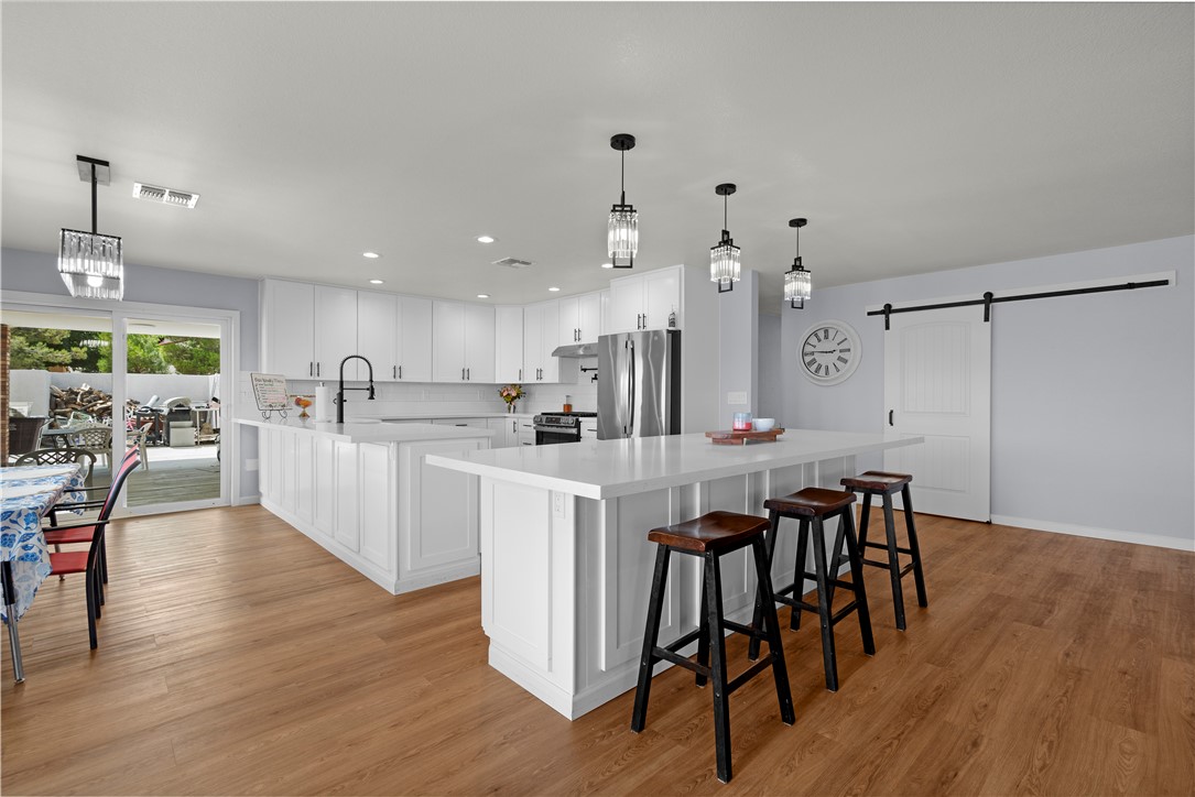 Kingman, Arizona, 86409, United States, 5 Bedrooms Bedrooms, ,1 BathroomBathrooms,Residential,For Sale,1891377