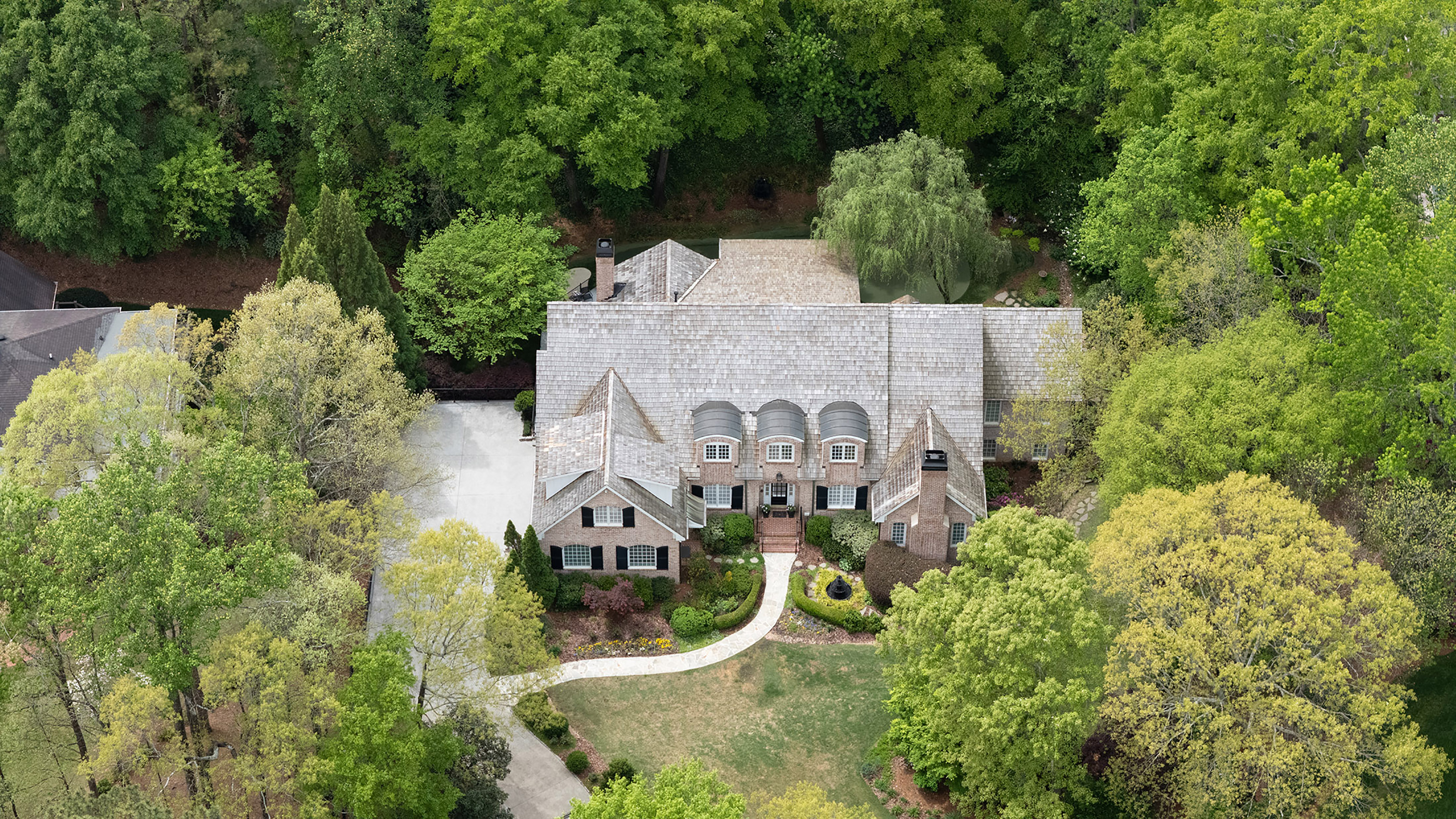  Magnificent Gated Vinings Estate Blends Elegance, Comfort and Lifestyle - 物件實景