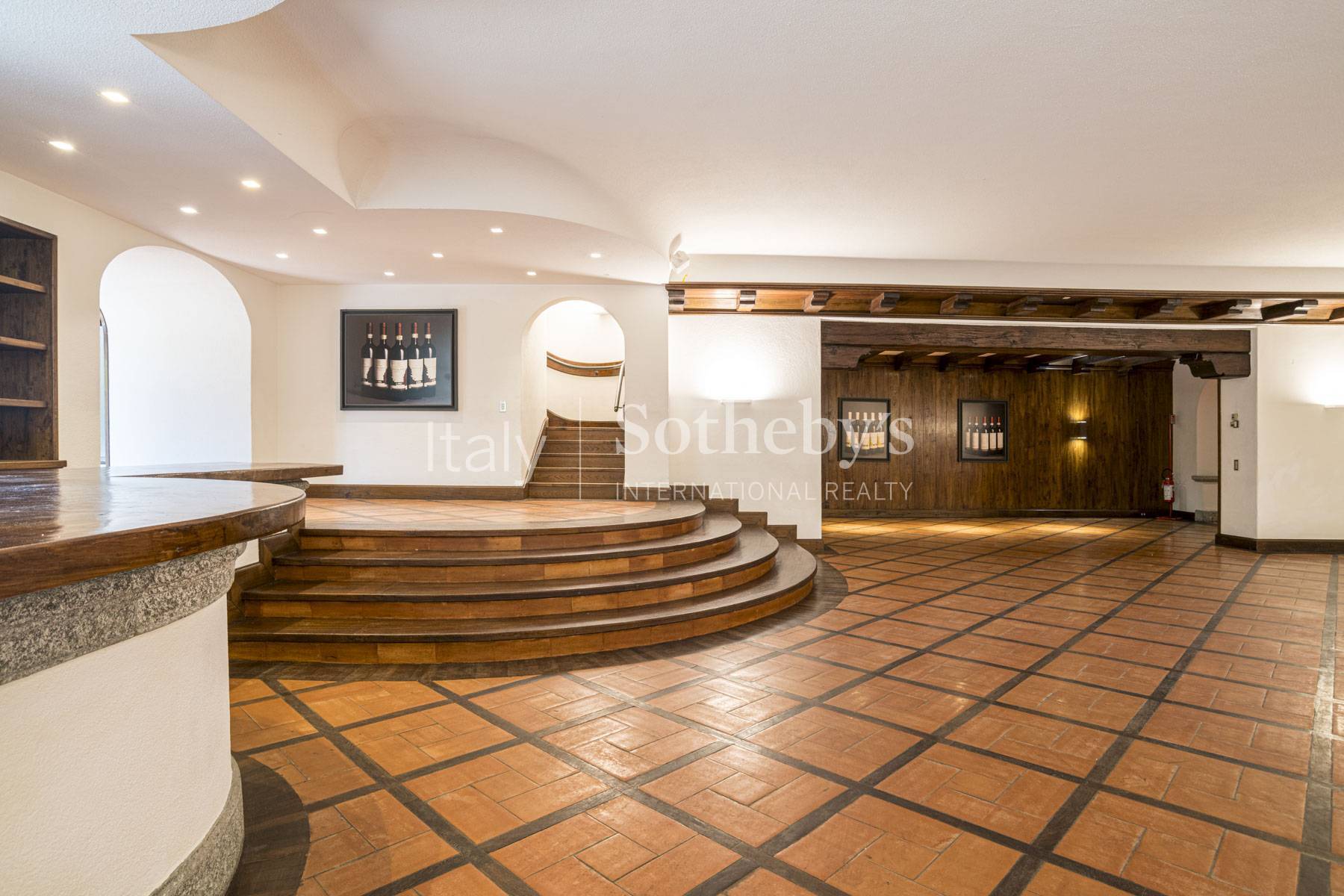  Distinguished villa with private art park and olive grove - 物件實景