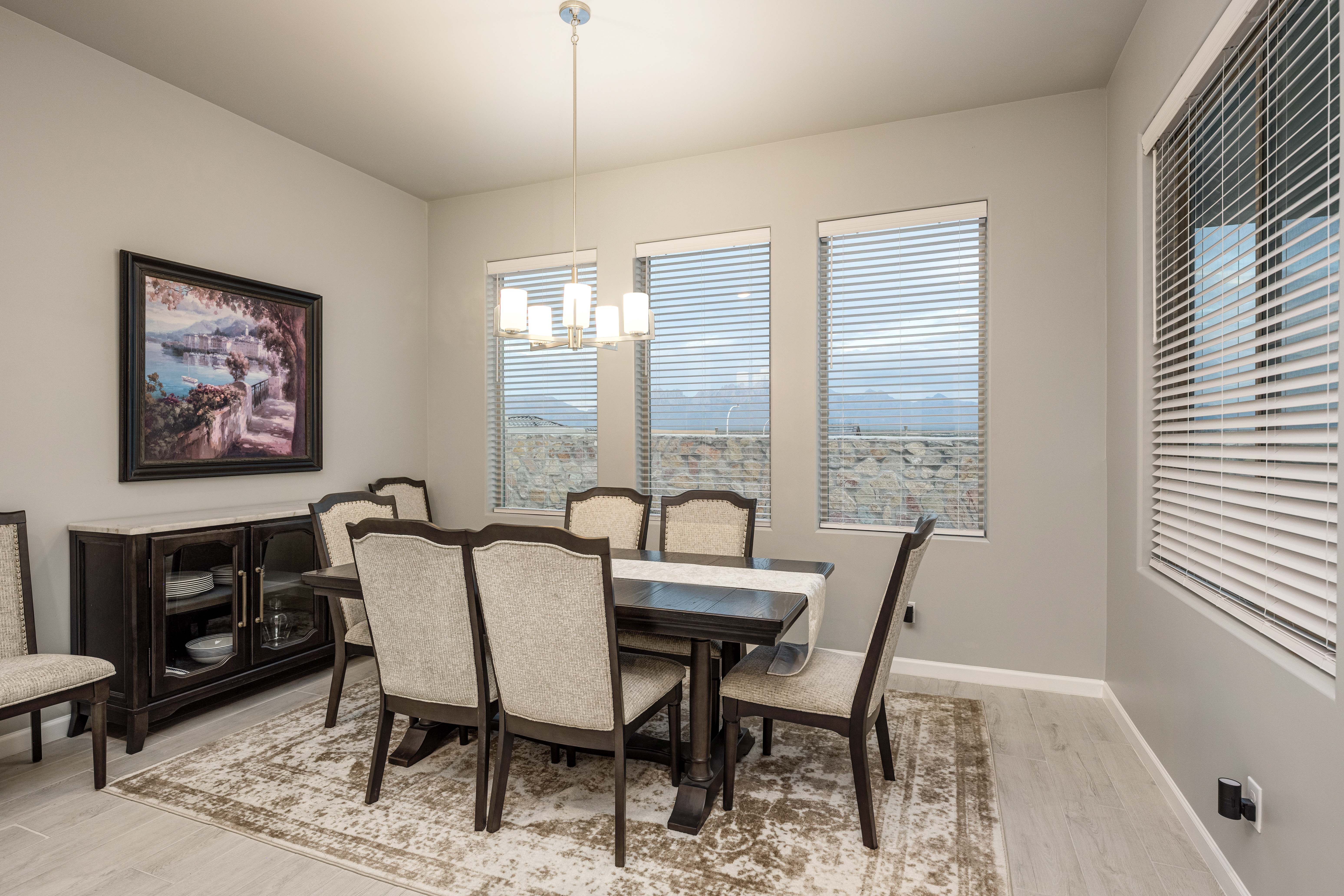 Las Cruces, New Mexico, 88011, United States, 5 Bedrooms Bedrooms, ,3 BathroomsBathrooms,Residential,For Sale,1983891