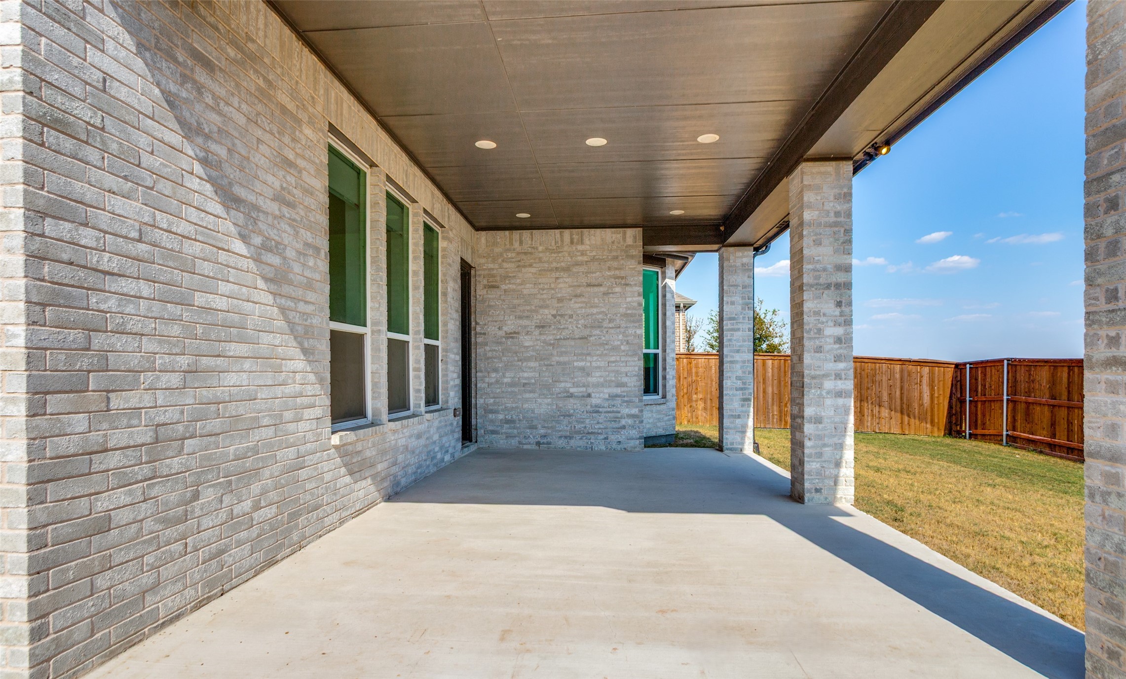 Mansfield, Texas, 76063, United States, 4 Bedrooms Bedrooms, ,4 BathroomsBathrooms,Residential,For Sale,1954630