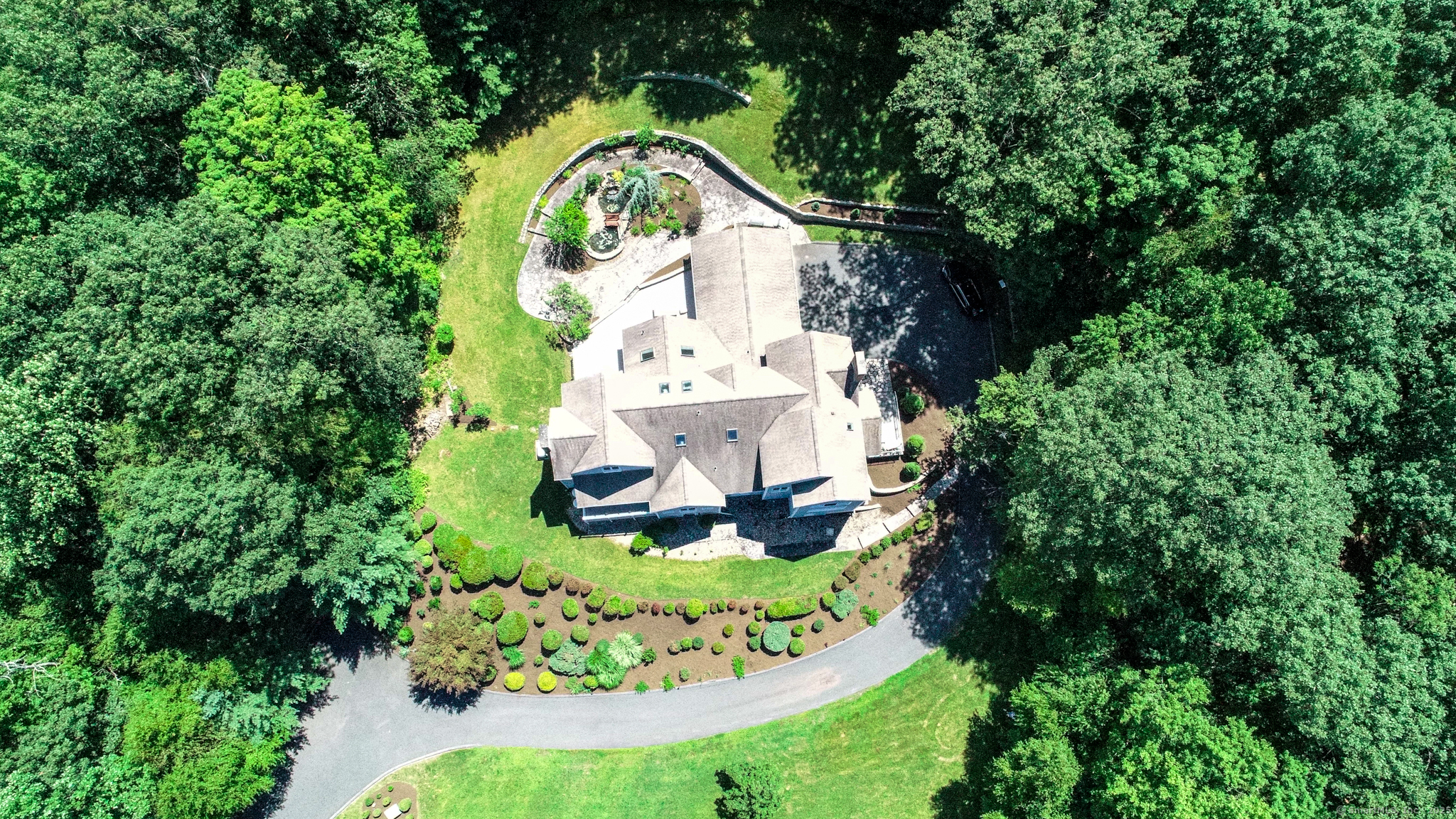 Glastonbury, Connecticut, 06033, United States, 5 Bedrooms Bedrooms, ,4 BathroomsBathrooms,Residential,For Sale,1902715