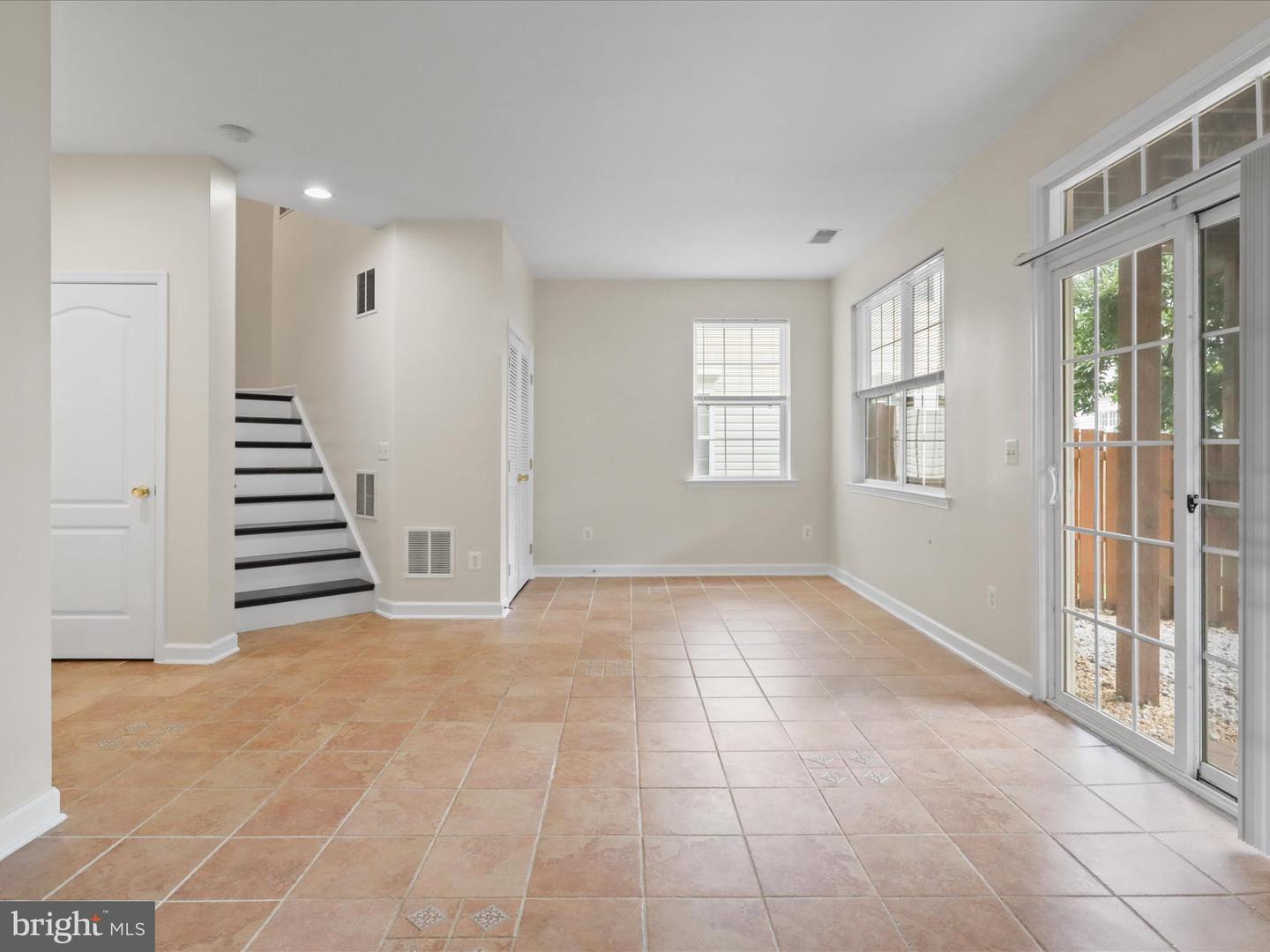 Alexandria, Virginia, 22306, United States, 3 Bedrooms Bedrooms, ,4 BathroomsBathrooms,Residential,For Sale,1989566