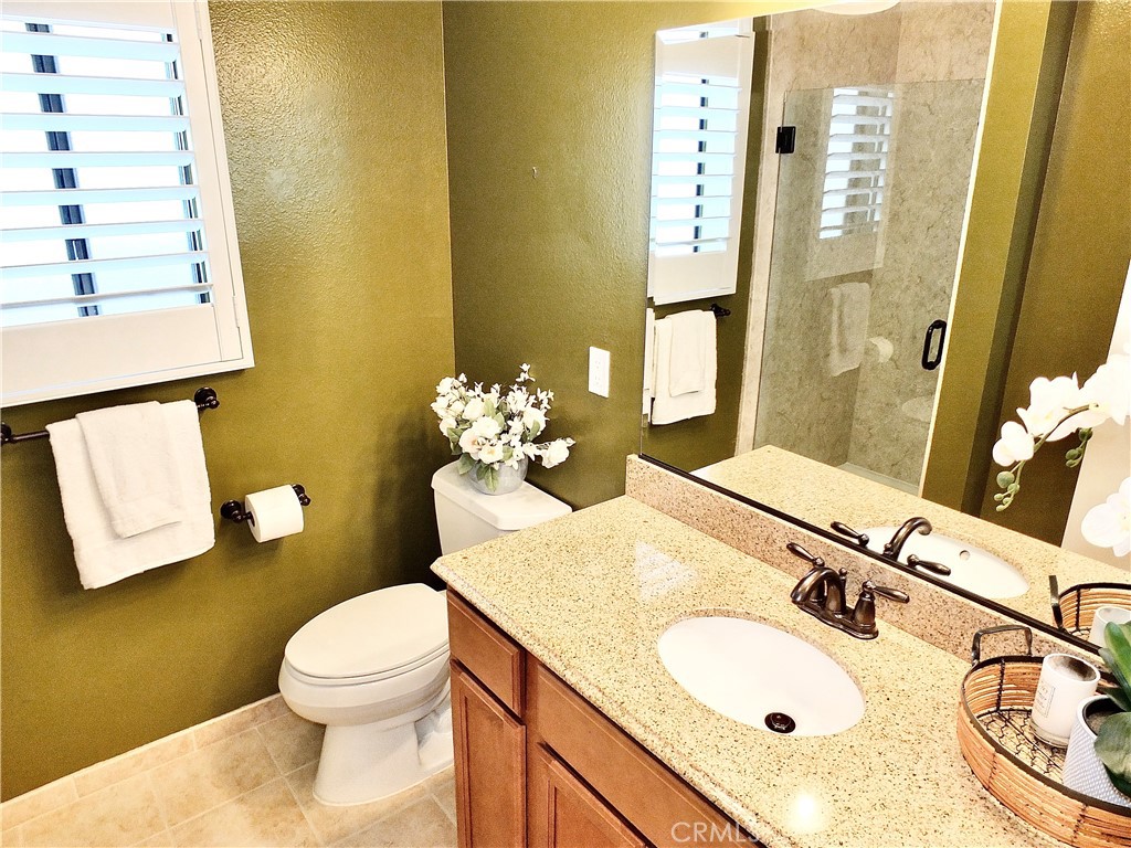 Signal Hill, California, 90755, United States, 2 Bedrooms Bedrooms, ,1 BathroomBathrooms,Residential,For Sale,1970804