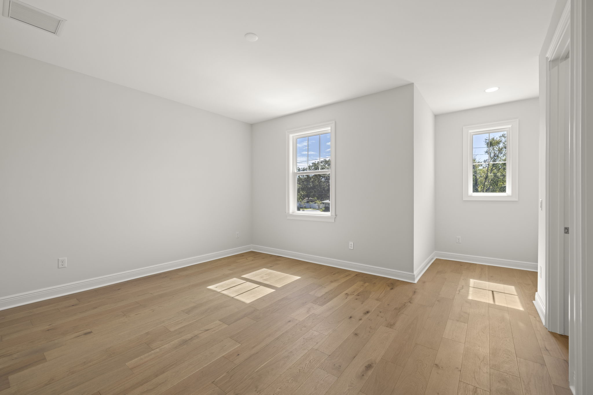 Tampa, Florida, 33629, United States, 4 Bedrooms Bedrooms, ,5 BathroomsBathrooms,Residential,For Sale,1986132