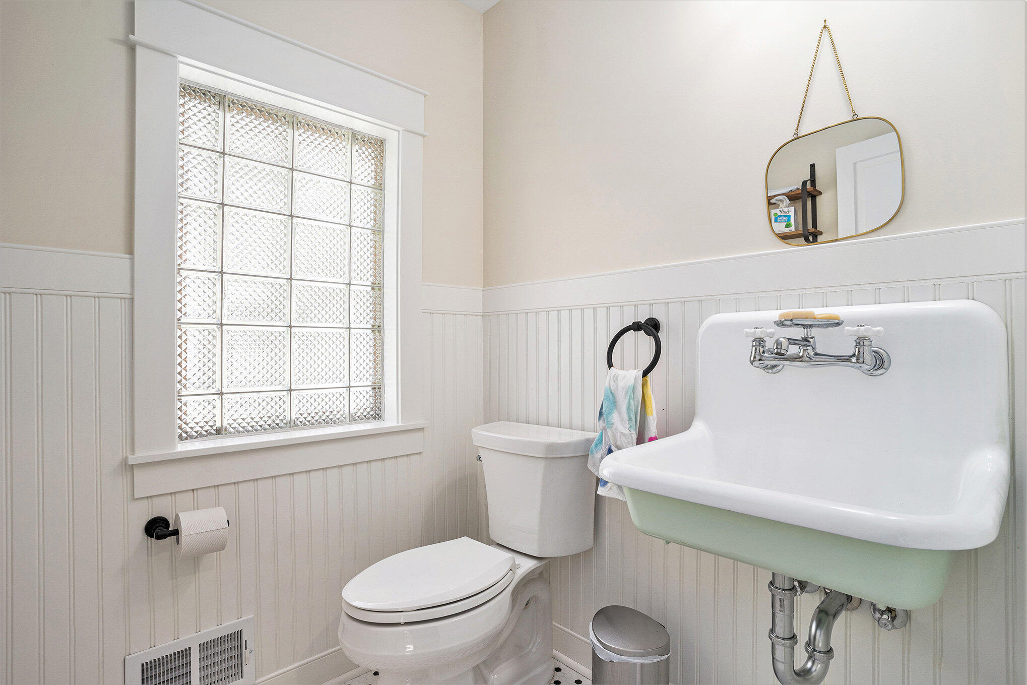 Saugatuck, Michigan, 49453, United States, 4 Bedrooms Bedrooms, ,3 BathroomsBathrooms,Residential,For Sale,1807495