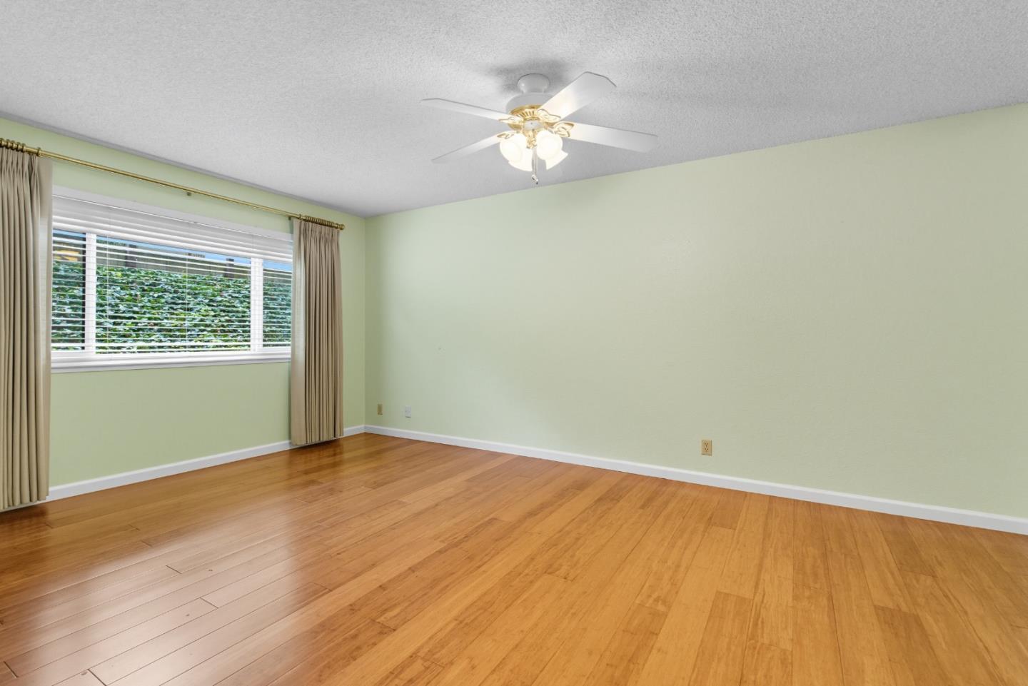 Hayward, California, 94541, United States, 2 Bedrooms Bedrooms, ,2 BathroomsBathrooms,Residential,For Sale,1961712