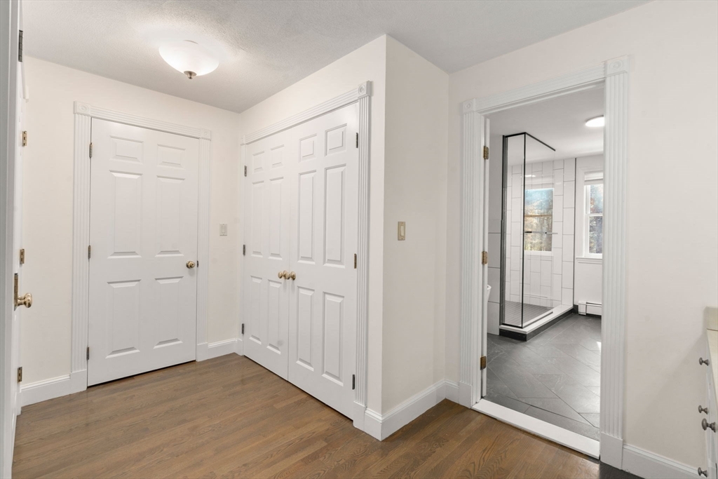 Walpole, Massachusetts, 02081, United States, 4 Bedrooms Bedrooms, ,4 BathroomsBathrooms,Residential,For Sale,1987866