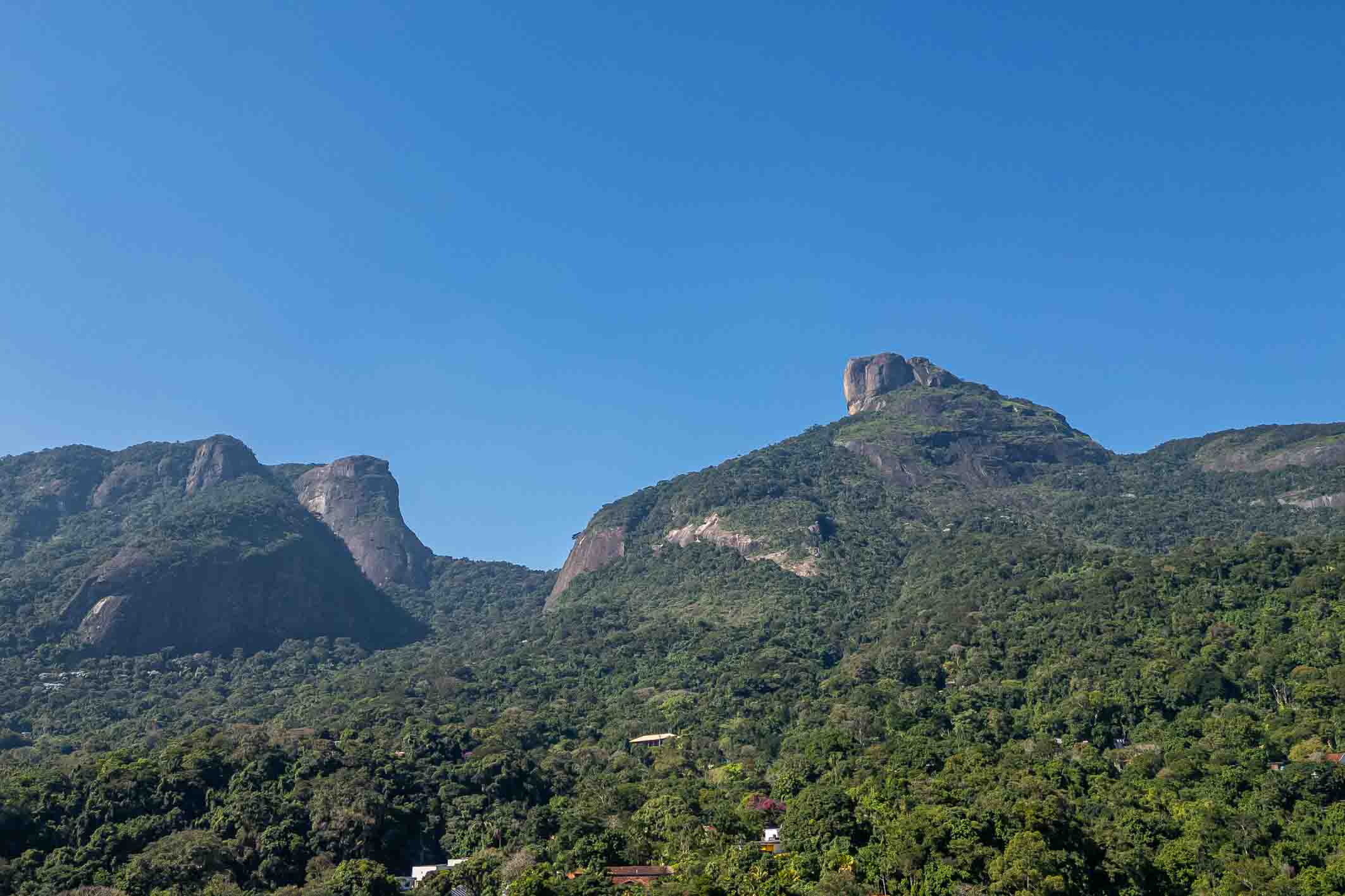  Residence with Pedra da Gávea views in a private condominium in Itanhangá - 物件實景