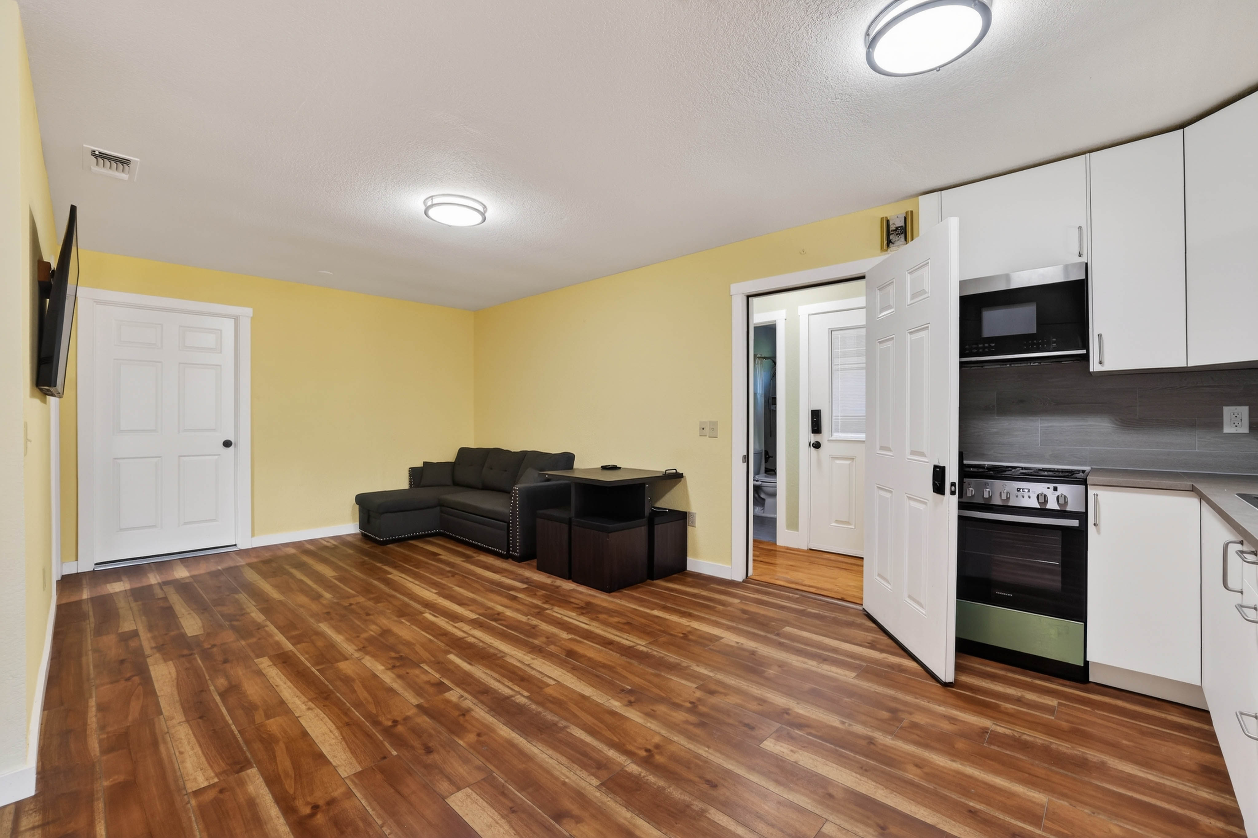  4330 3rd Avenue, Sacramento, CA 95817 - 物件實景
