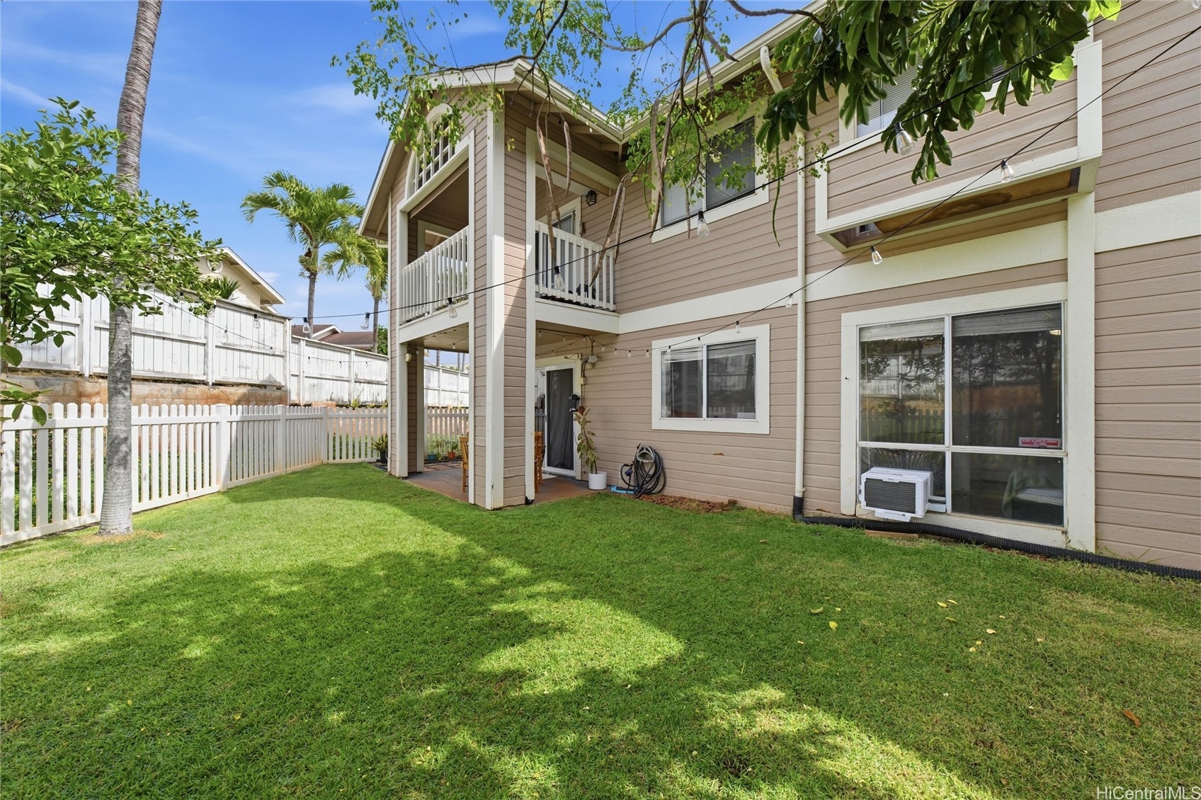 Waipahu, Hawaii, 96797, United States, 2 Bedrooms Bedrooms, ,2 BathroomsBathrooms,Residential,For Sale,1988168