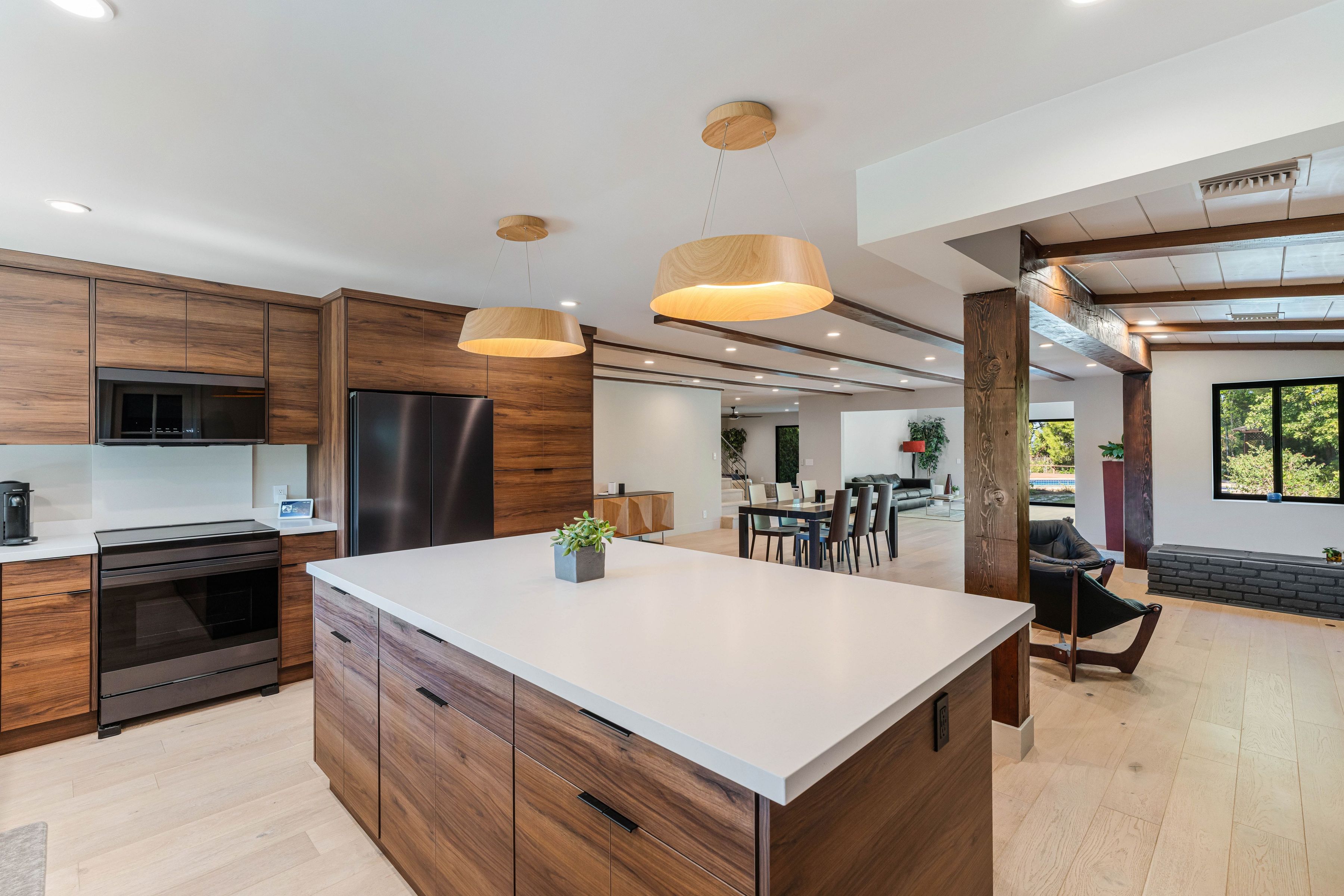  5950 Winnetka Avenue - 物件實景