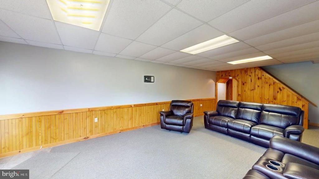 MATHIAS, West Virginia, 26812, United States, 3 Bedrooms Bedrooms, ,3 BathroomsBathrooms,Residential,For Sale,1898386